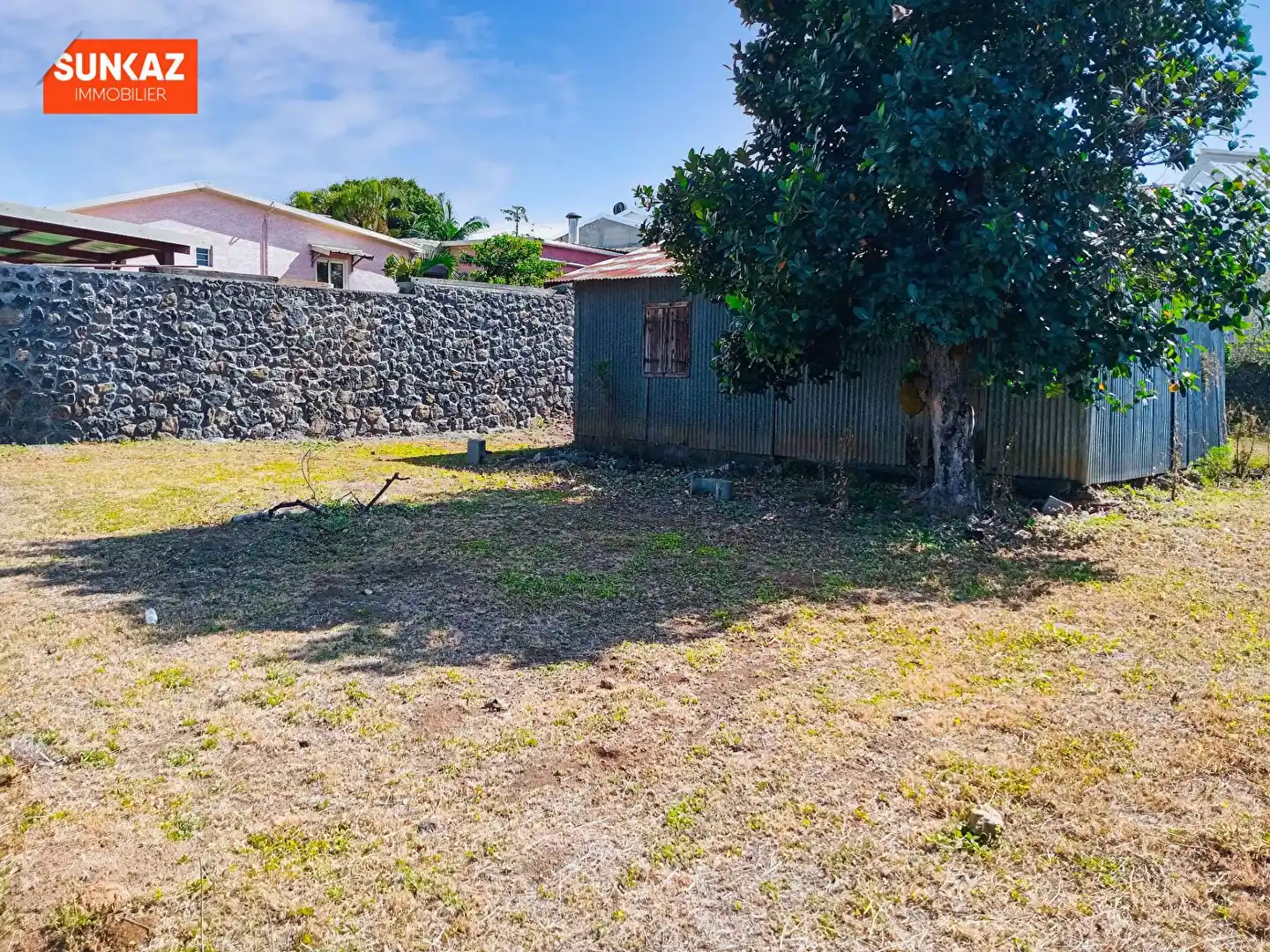 Photo 3 - Terrain à vendre - Ancien 234 000 € 654 m² Saint-Pierre 97410