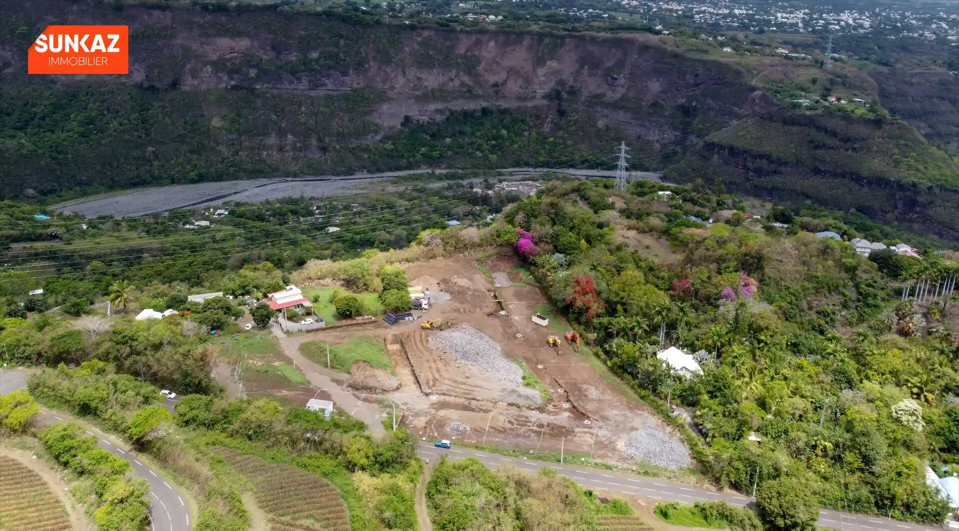 Photo 1 - Terrain à vendre - Ancien 110 500 € 243 m² Saint-Louis La Rivière 97421