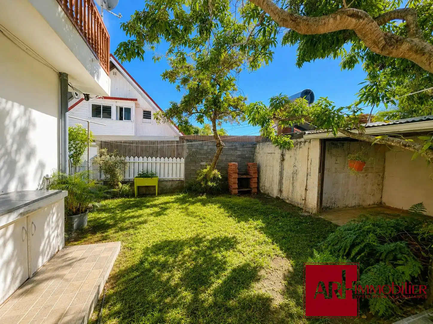 Photo 4 - Maison à vendre - Ancien 915 200 € 8 pièces 5 chambres 178 m² L'Étang-Salé 97427