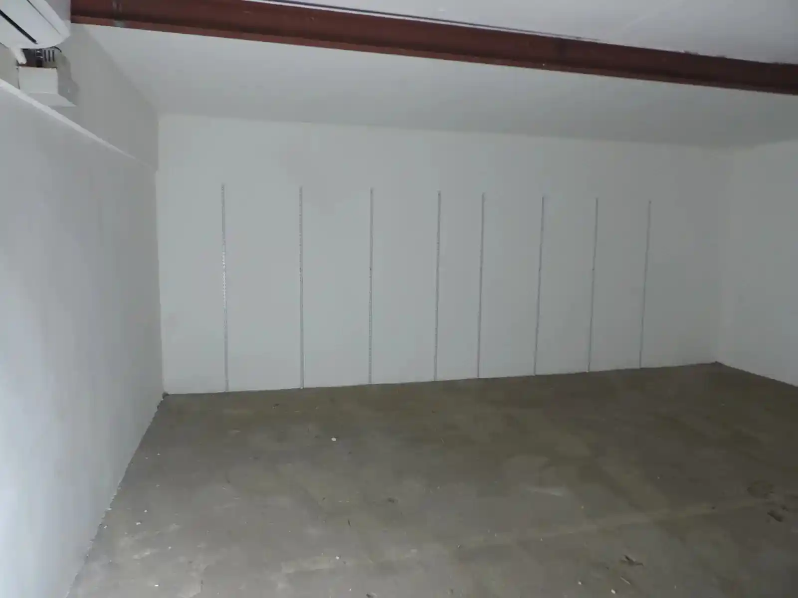 Photo 1 - Local / Bureaux à louer - Ancien 470 € Saint-Pierre 97410