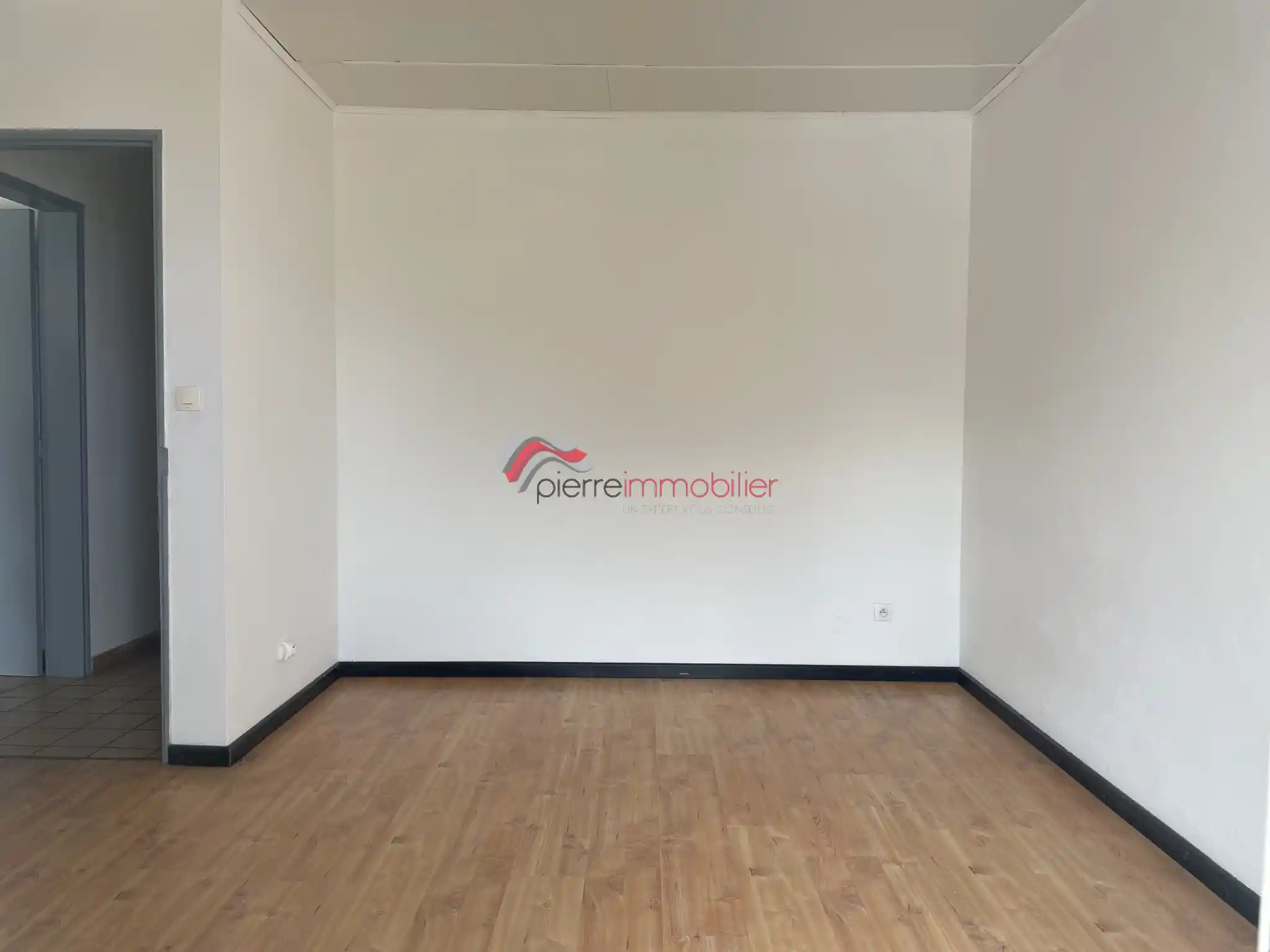 Photo 4 - Appartement à louer - Ancien 1 262 € 4 pièces 3 chambres 75 m² Saint-Pierre 97410