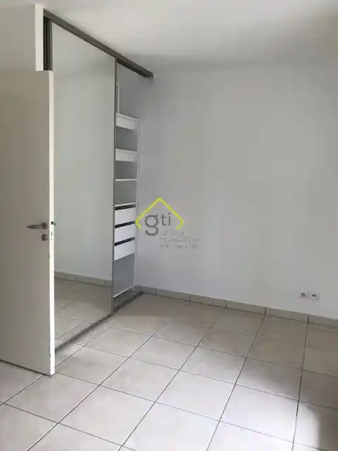 Photo 3 - Maison à louer - Ancien 676,12 € 3 pièces 2 chambres 61 m² Saint-André 97440