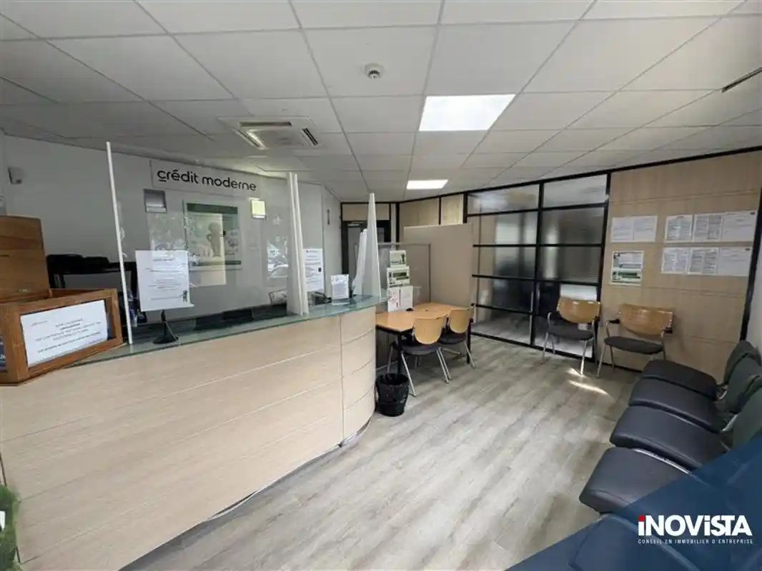 Photo 2 - Local / Bureaux à louer - Ancien 5 881,956 € 261 m² Le Port 97420