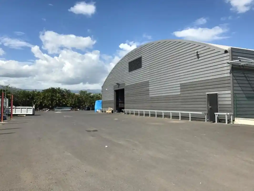 Photo 1 - Local / Bureaux à louer - Ancien 14 500 € 1172 m² Saint-Louis 97450