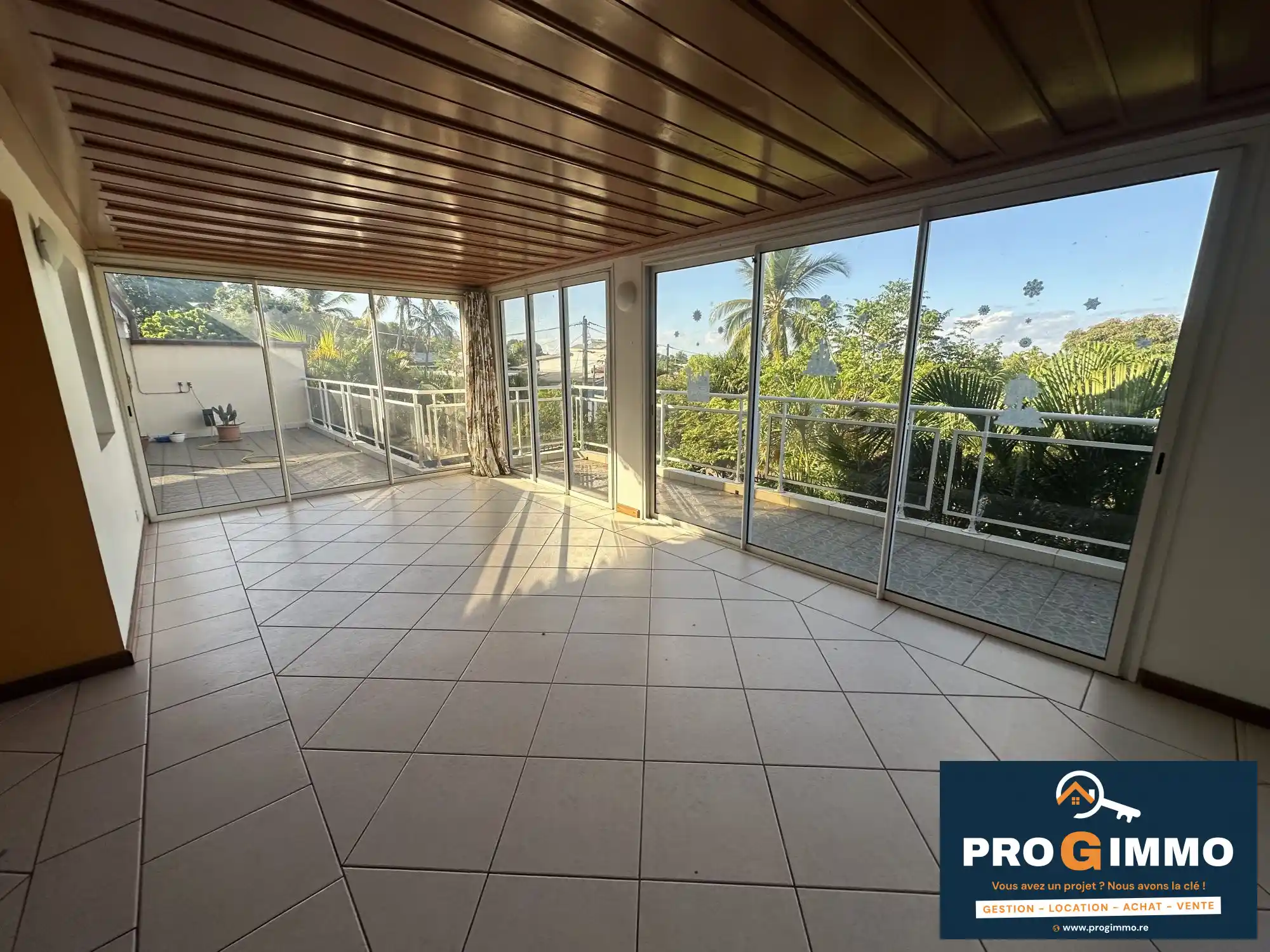 Photo 2 - Maison à vendre - Ancien 550 000 € 5 pièces 280 m² Saint-Louis 97450