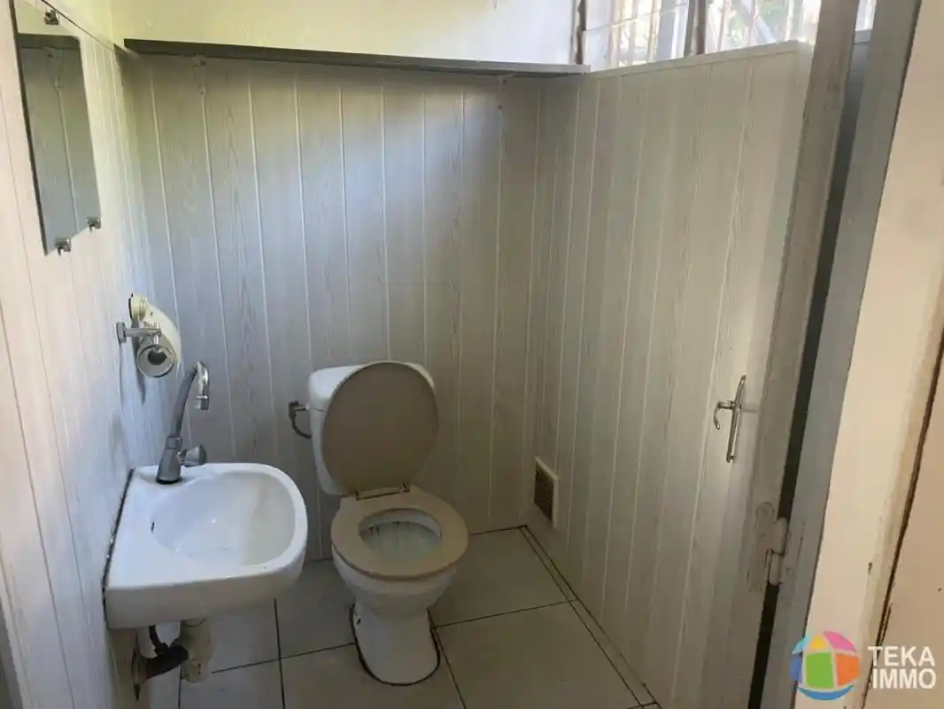 Photo 3 - Local / Bureaux à louer - Ancien 950 € 1 pièces Saint-Pierre 97410