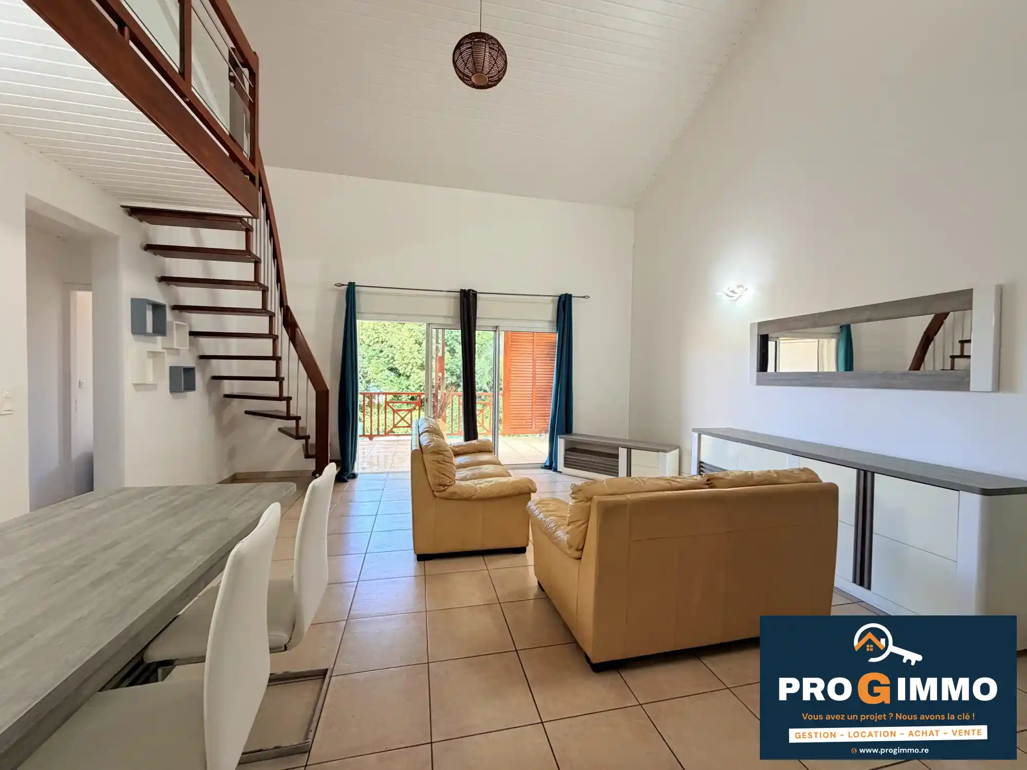 Photo 4 - Maison à louer - Ancien 1 595 € 5 pièces 4 chambres 120 m² Saint-Pierre 97410