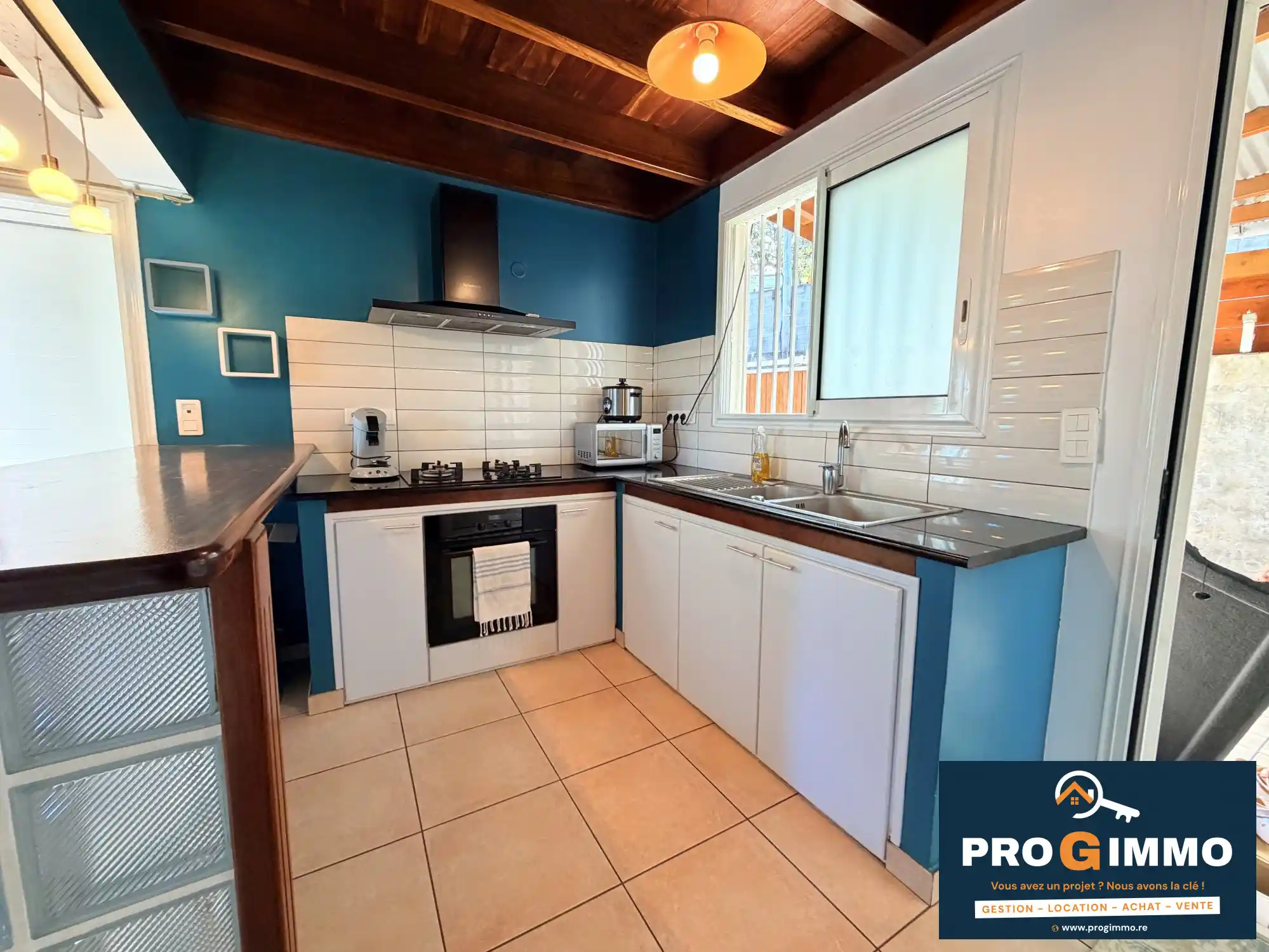 Photo 3 - Maison à louer - Ancien 1 595 € 5 pièces 4 chambres 120 m² Saint-Pierre 97410