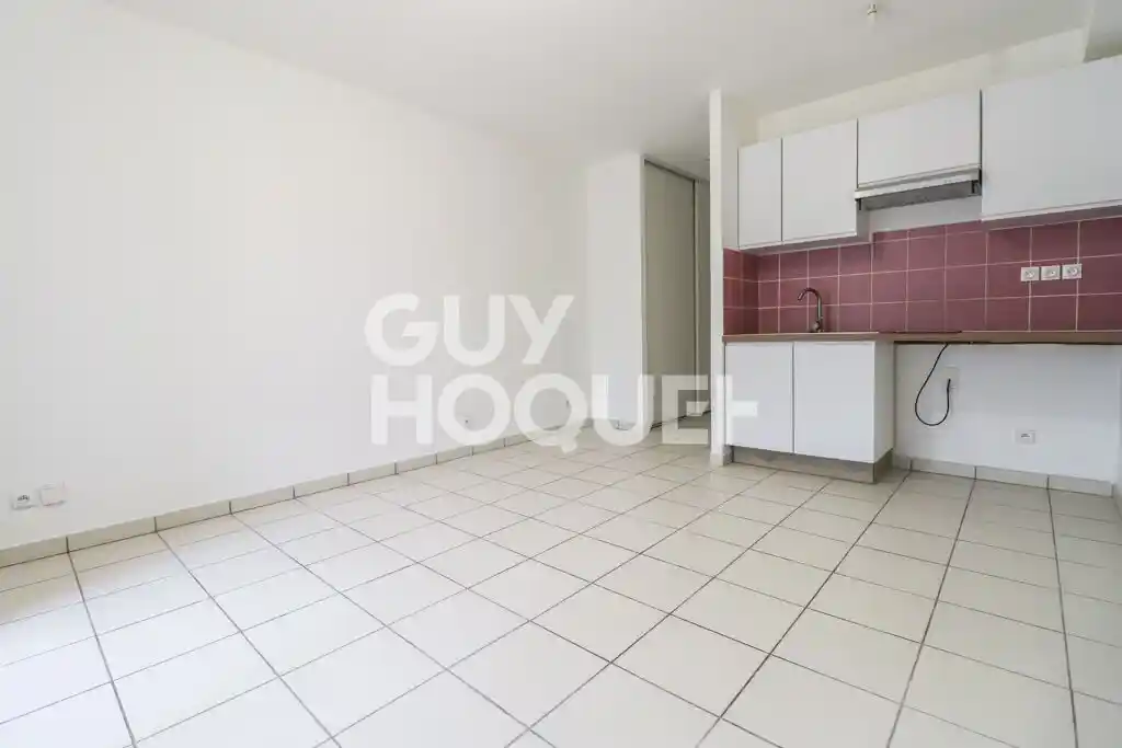 Photo 1 - Appartement à louer - Ancien 529 € 1 pièces 24 m² Saint-Denis Sainte-clotilde 97490