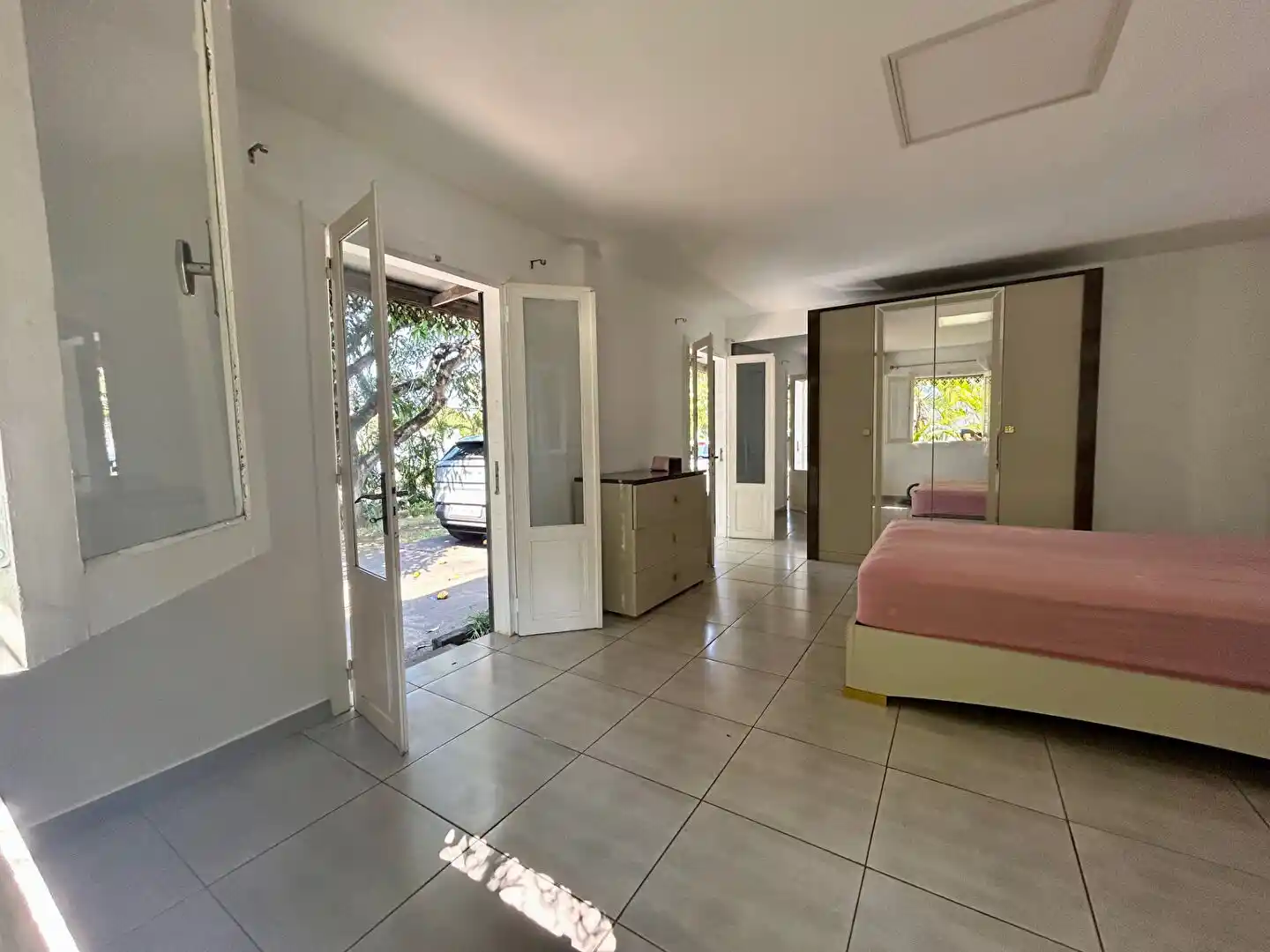 Photo 3 - Maison à vendre - Ancien 399 000 € 5 pièces 3 chambres 94 m² L'Étang-Salé 97427