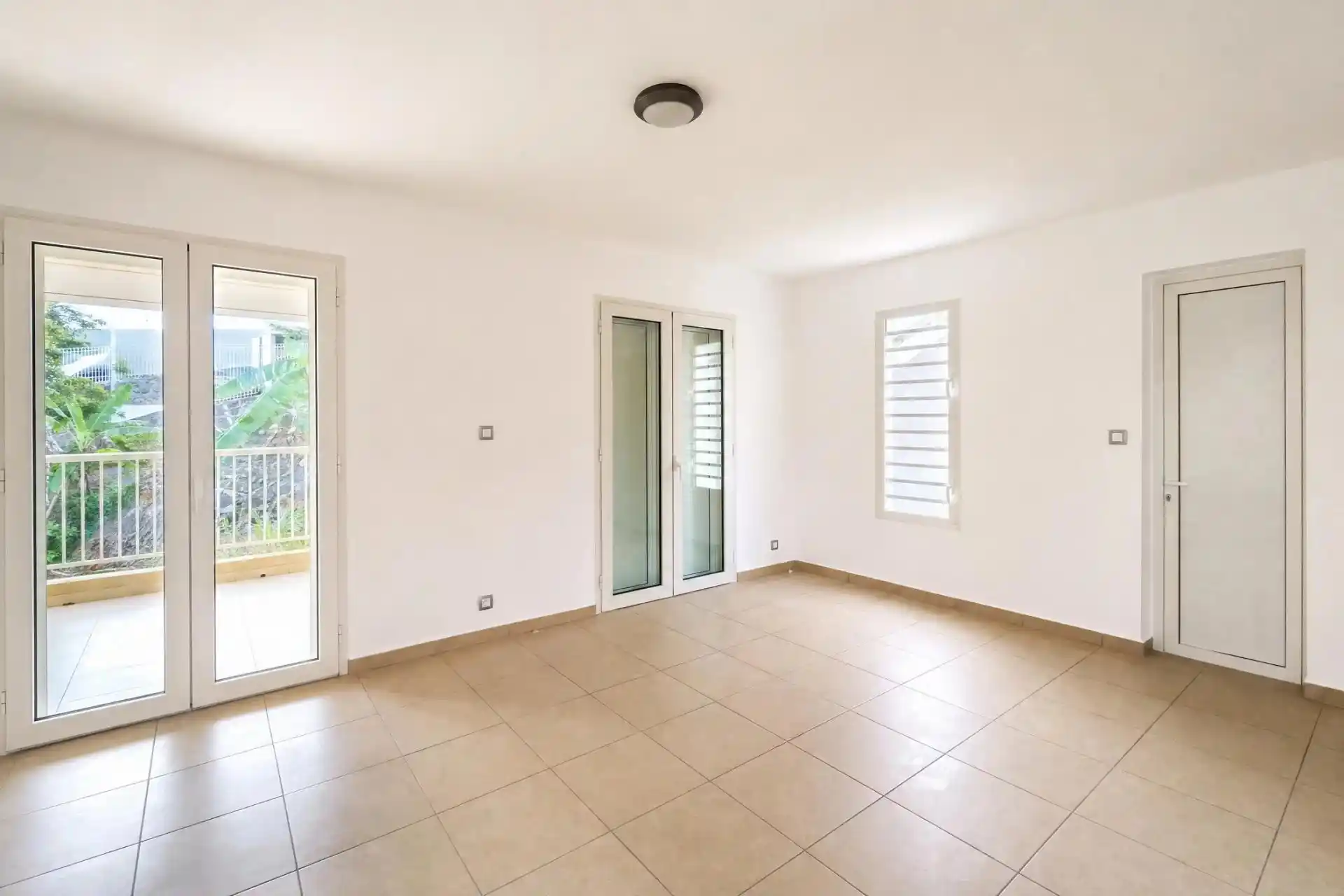 Photo 3 - Maison à louer - Ancien 1 375,23 € 4 pièces 3 chambres 78.69 m² Le Tampon 97430