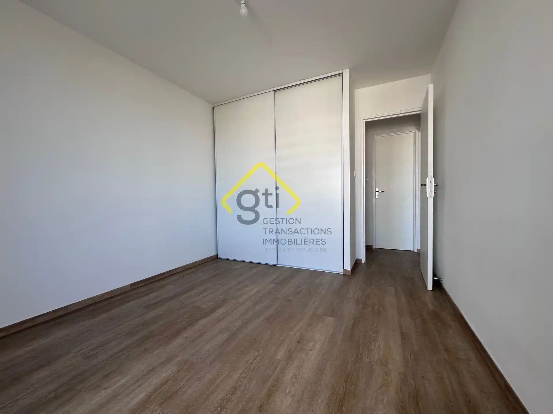 Photo 4 - Appartement à louer - Ancien 750 € 2 pièces 1 chambres 43.58 m² Saint-Denis 97400