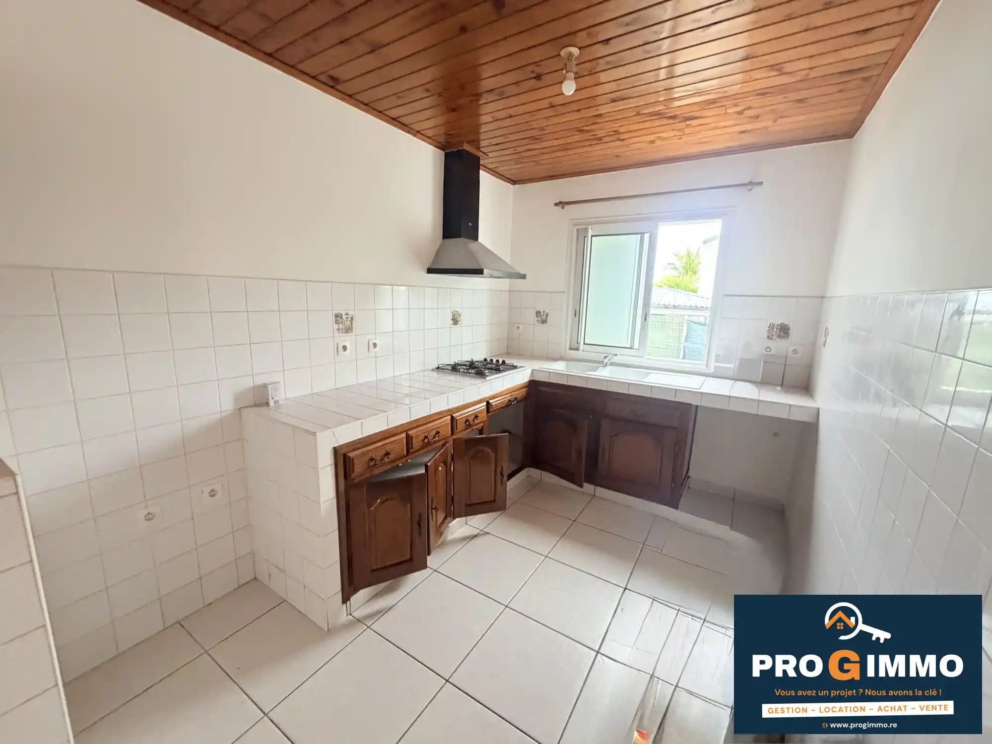 Photo 2 - Maison à louer - Ancien 920 € 3 pièces 2 chambres 77 m² Saint-Louis 97450
