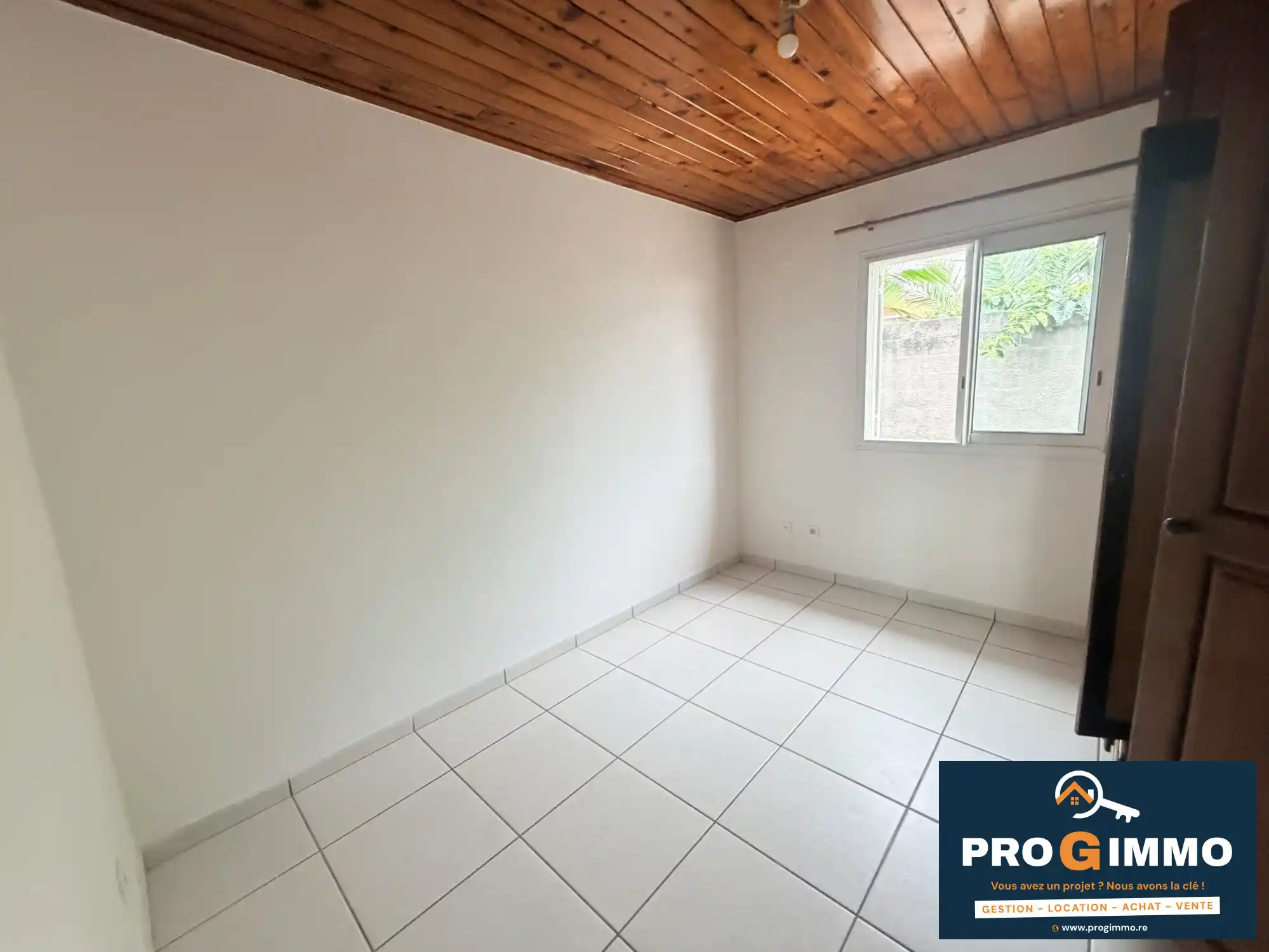 Photo 4 - Maison à louer - Ancien 920 € 3 pièces 2 chambres 77 m² Saint-Louis 97450