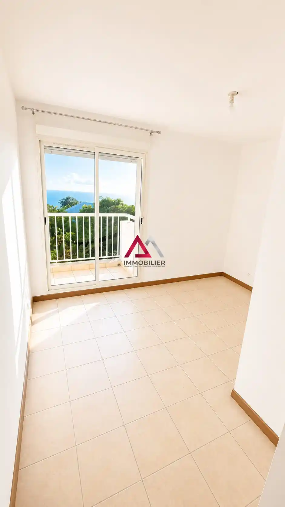 Photo 3 - Maison à vendre - Ancien 275 000 € 4 pièces 3 chambres 79.51 m² Saint-Leu 97424