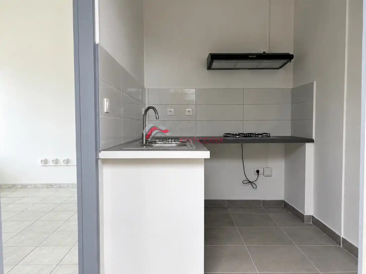 Photo 3 - Maison à louer - Ancien 1 200 € 3 pièces 2 chambres 51 m² Saint-Pierre 97410