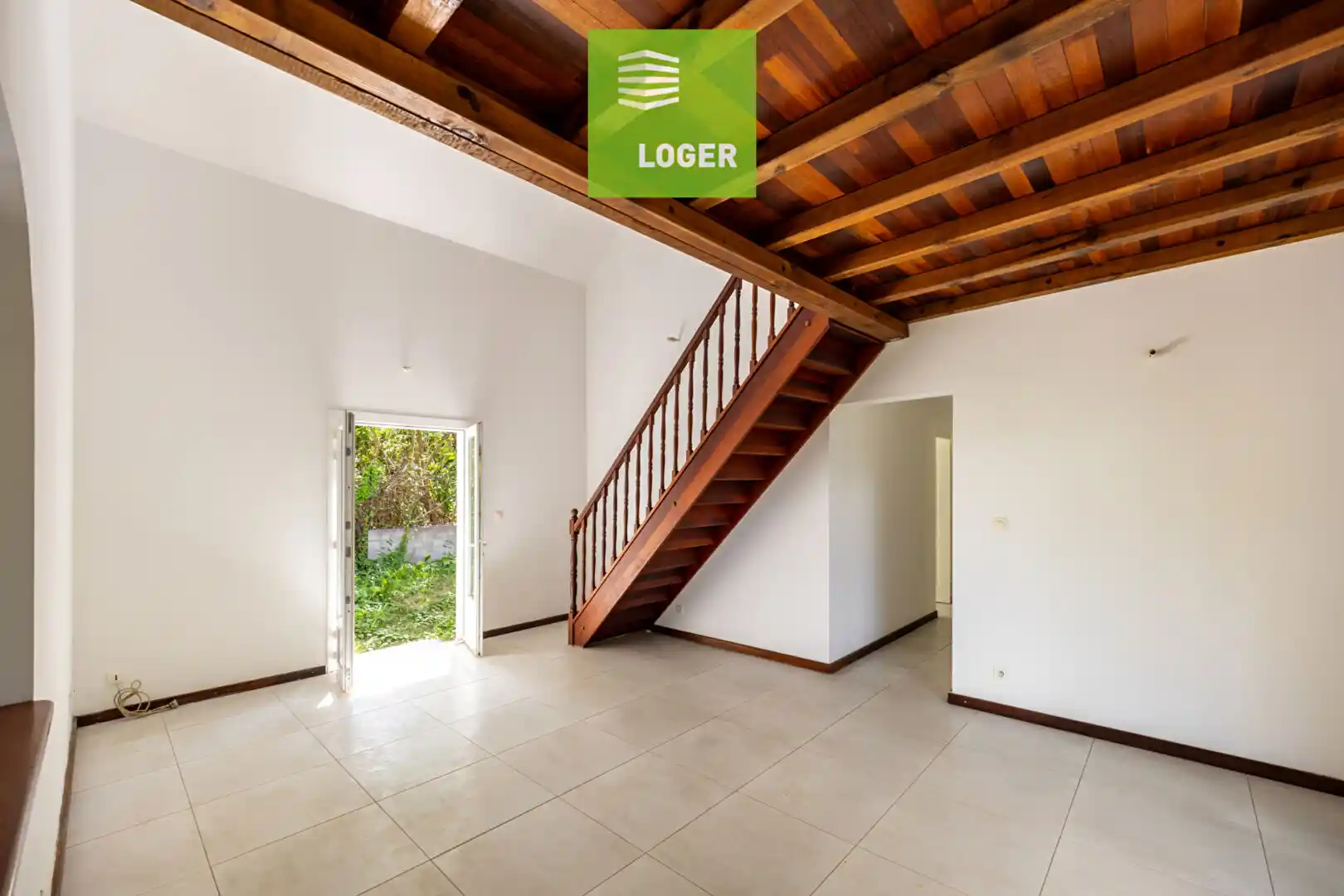 Photo 3 - Maison à louer - Ancien 1 267 € 5 pièces 4 chambres 101 m² Le Tampon 97430