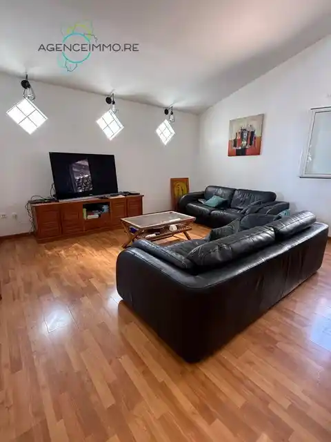 Photo 2 - Maison à louer - Ancien 2 100 € 5 pièces 4 chambres 135.77 m² Saint-Paul 97411