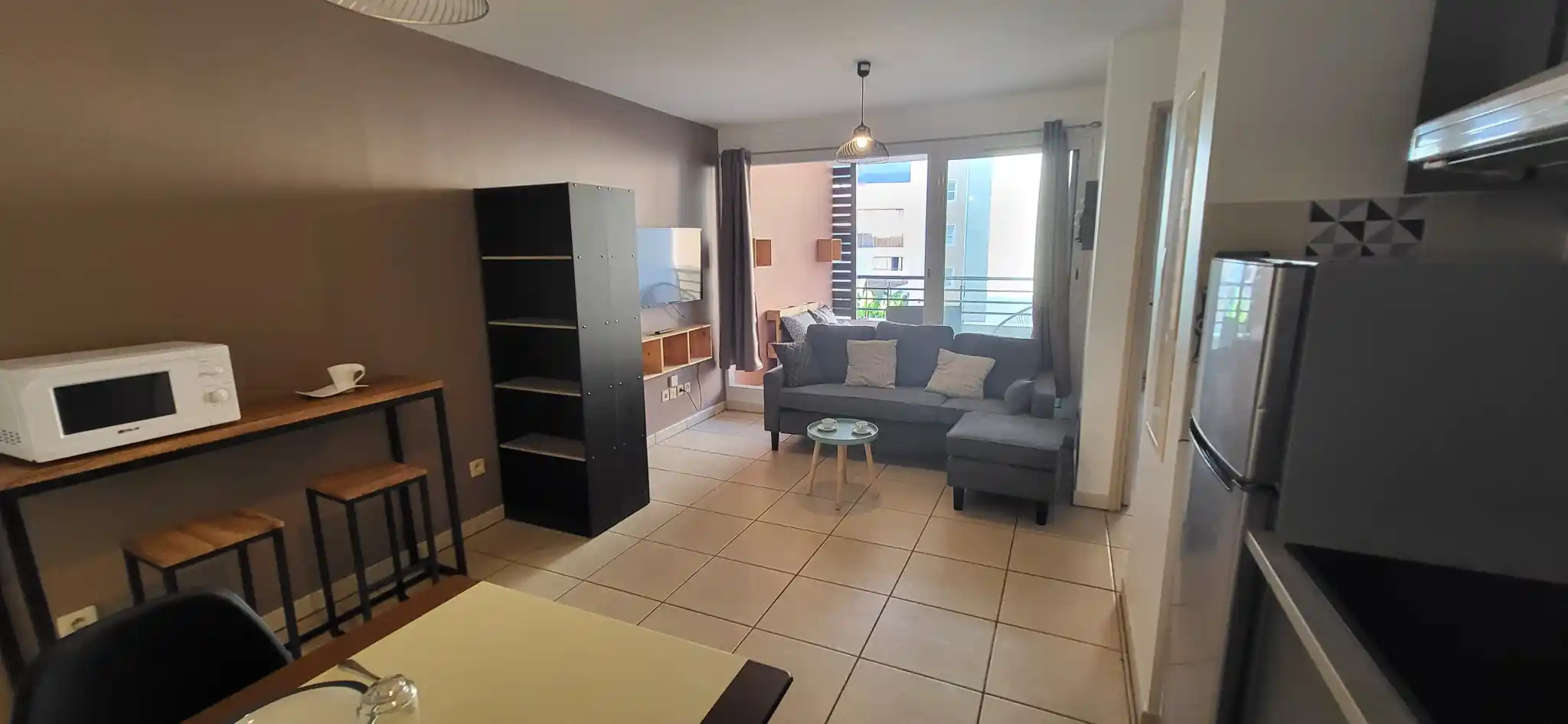 Photo 3 - Appartement à louer - Ancien 730 € 2 pièces 1 chambres 36 m² Saint-Denis Sainte-clotilde 97490