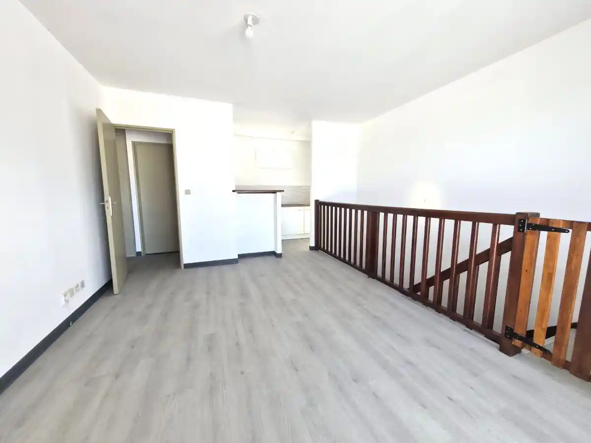 Photo 3 - Appartement à louer - Ancien 1 100 € 3 pièces 2 chambres 56.5 m² Saint-Denis 97400