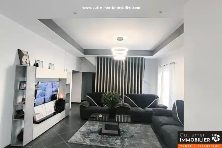 Photo 4 - Maison à vendre - Ancien 615 300 € 7 pièces 4 chambres 250 m² Le Tampon 97430