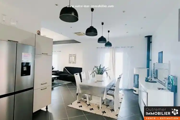 Photo 3 - Maison à vendre - Ancien 615 300 € 7 pièces 4 chambres 250 m² Le Tampon 97430