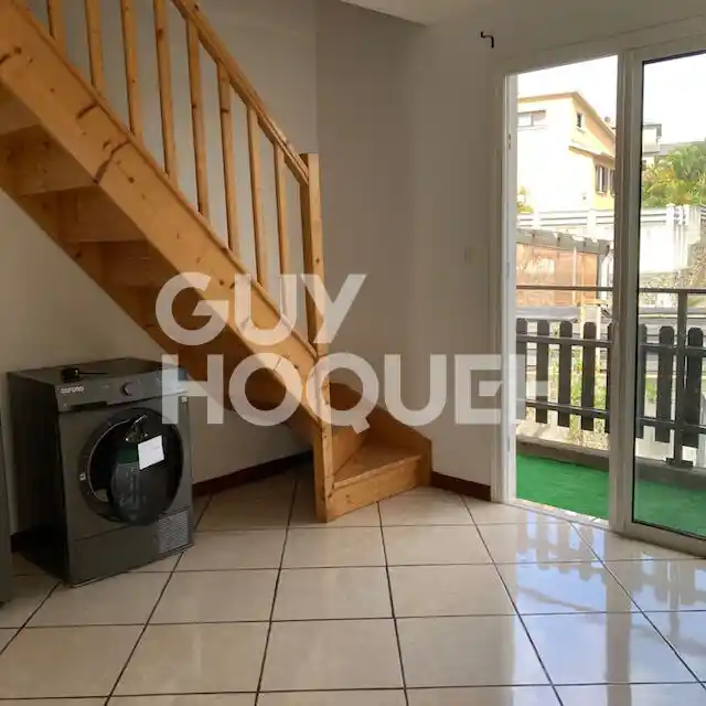 Photo 3 - Maison à louer - Ancien 1 525,9 € 6 pièces 5 chambres 130 m² Le Tampon 97430