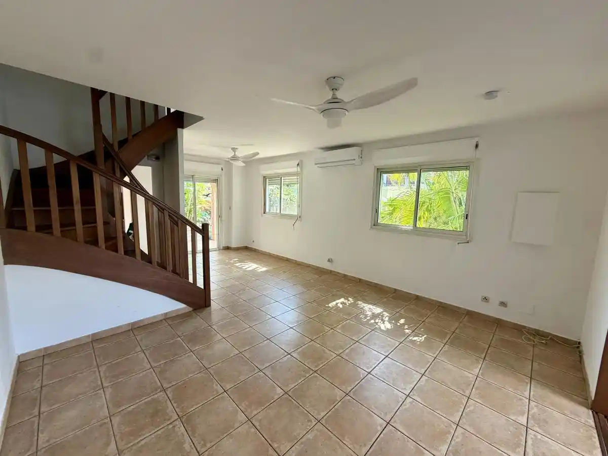 Photo 3 - Maison à vendre - Ancien 595 650 € 4 pièces 2 chambres 83 m² Saint-Paul La Saline les Bains 97434