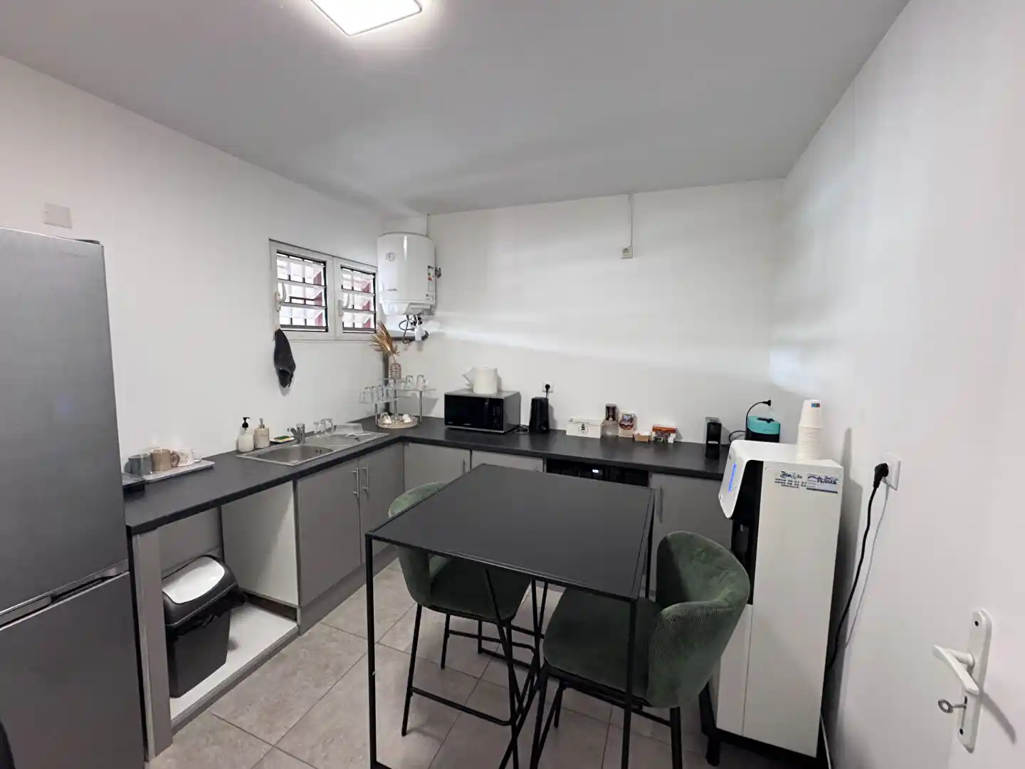 Photo 4 - Appartement à louer - Ancien 2 120 € 5 pièces 104 m² Saint-Paul 97460