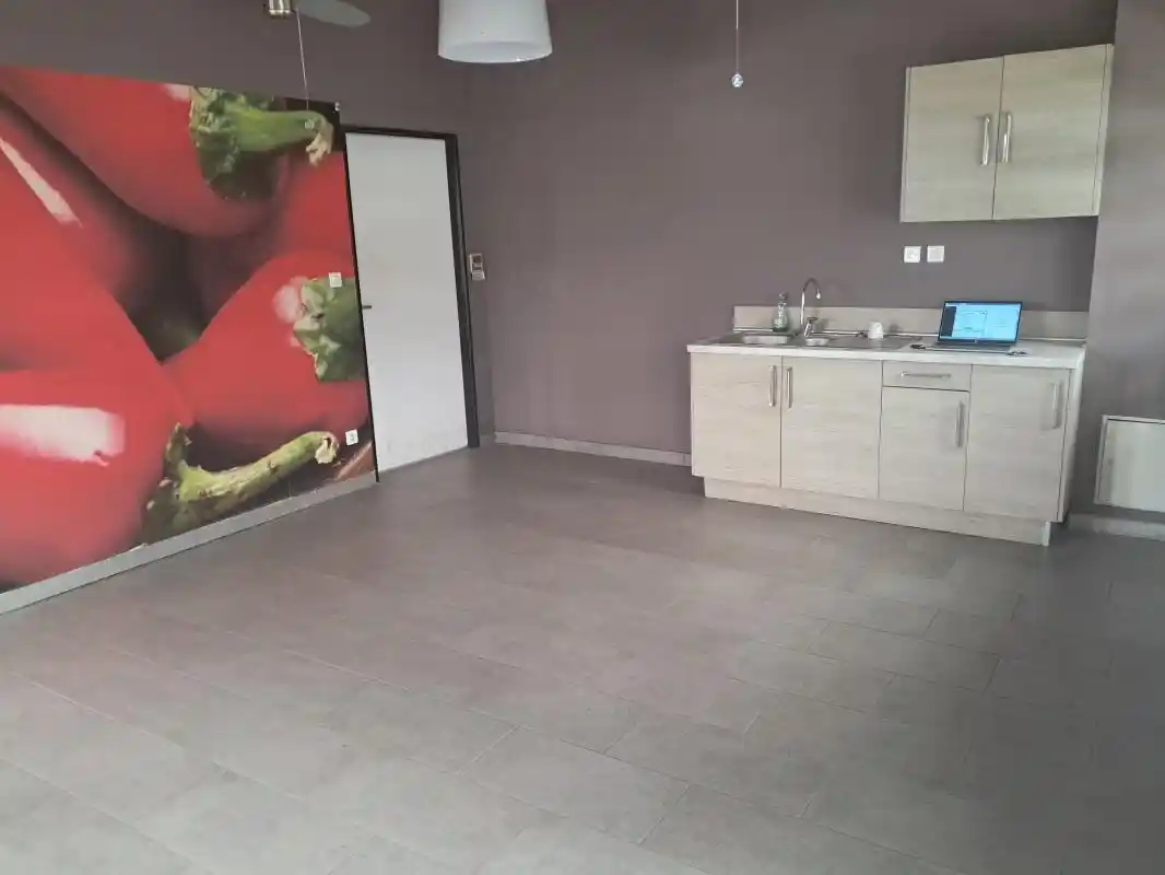 Photo 3 - Bureaux à louer - Ancien 1 331 € 55 m² Le Port 97420