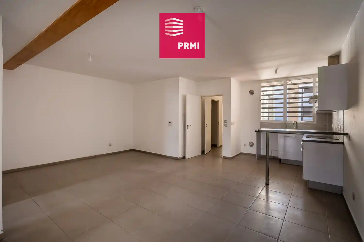 Photo 3 - Appartement à vendre - Ancien 235 000 € 3 pièces 2 chambres 69 m² Saint-Denis 97400