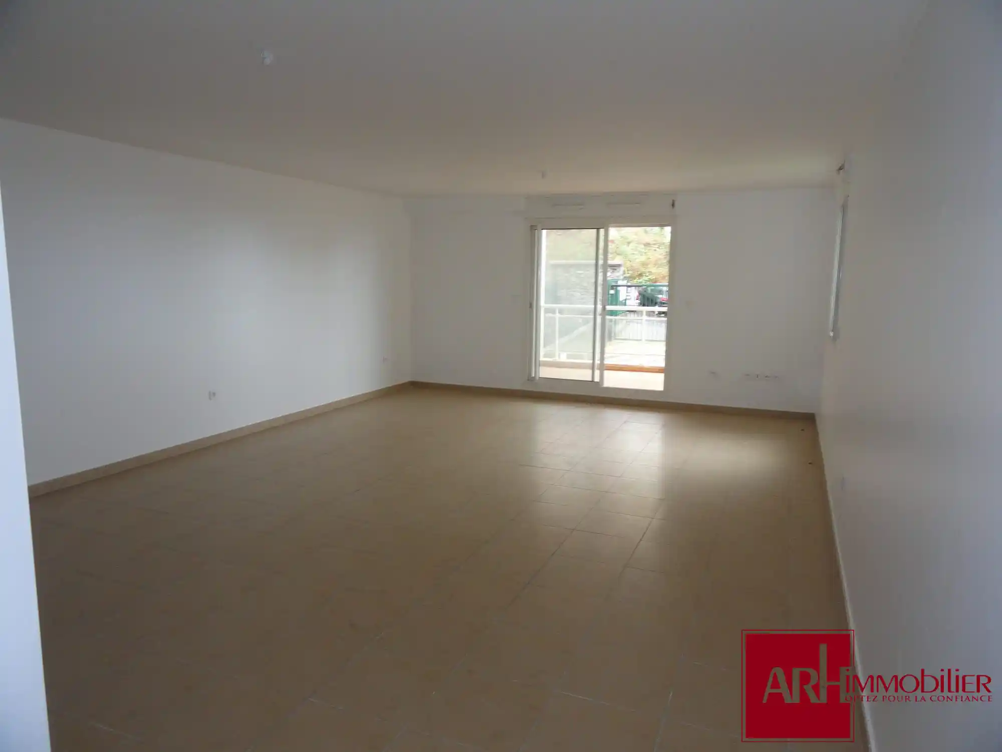Photo 3 - Appartement à louer - Ancien 406 € 1 pièces 22.55 m² Saint-Denis 97400