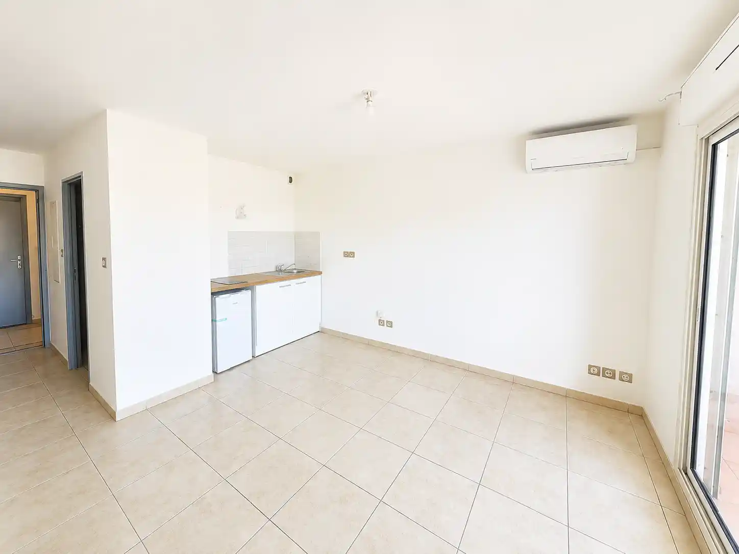 Photo 1 - Appartement à vendre - Ancien 46 000 € 1 pièces 23.3 m² Saint-Benoît 97470