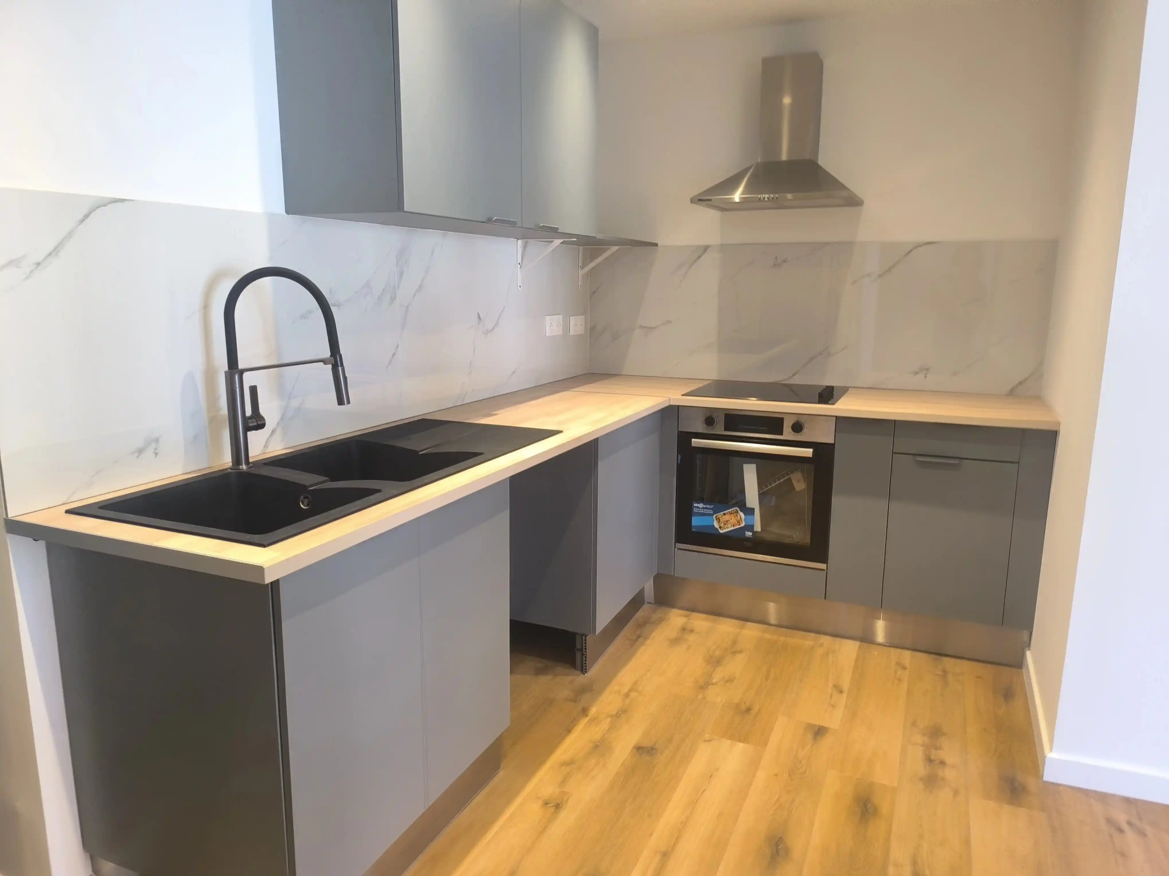 Photo 2 - Appartement à louer - Ancien 1 300 € 4 pièces 80 m² Saint-Pierre 97410