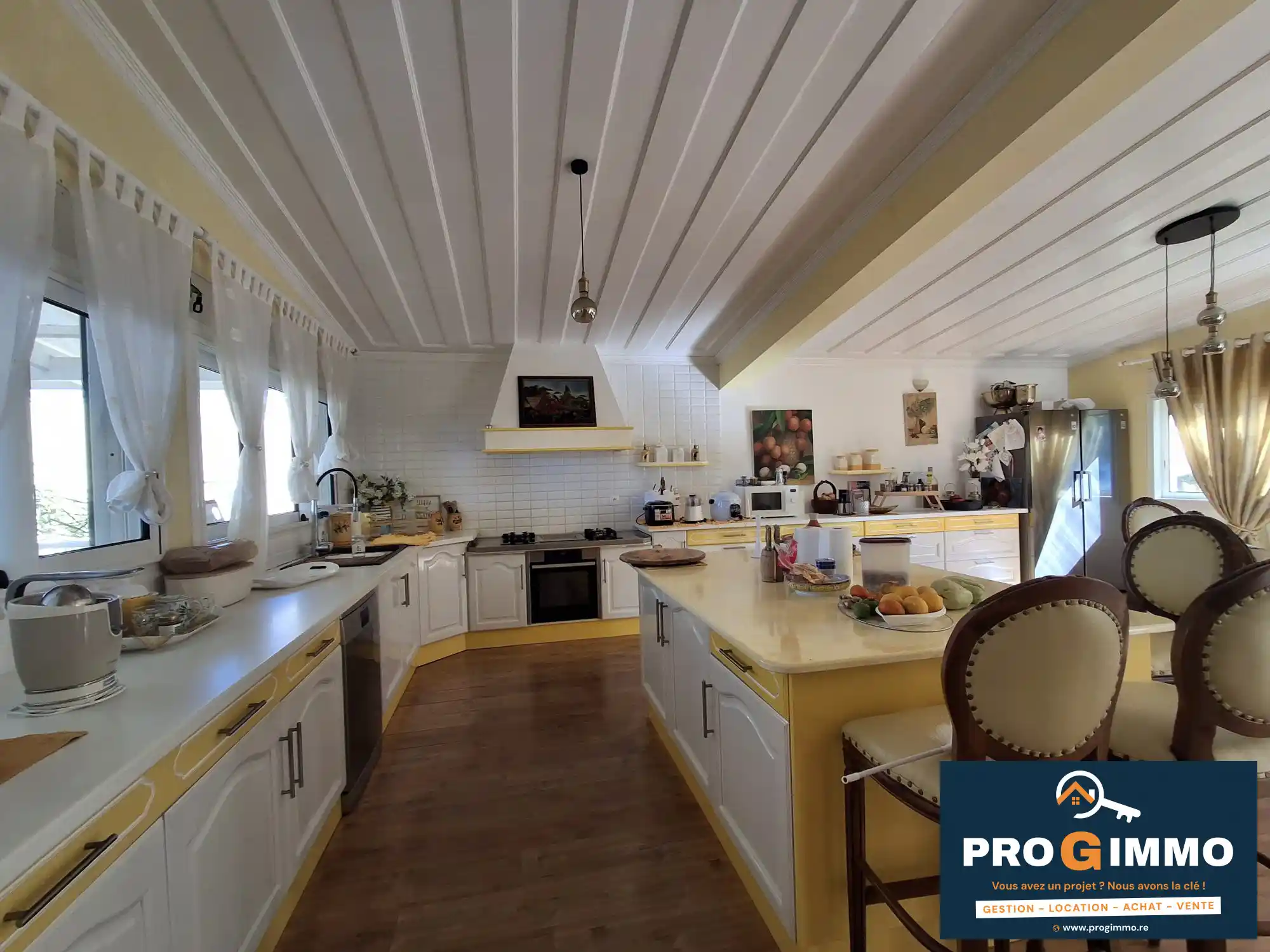Photo 2 - Maison à vendre - Ancien 582 000 € 6 pièces 4 chambres 359 m² Le Tampon 97430