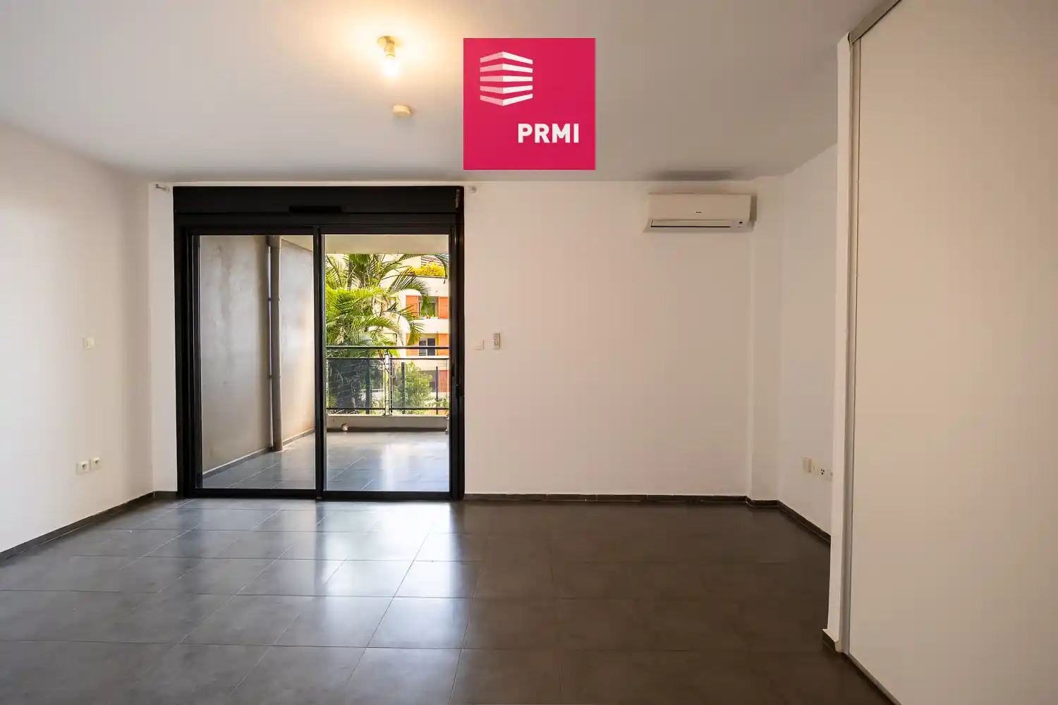 Photo 3 - Appartement à vendre - Ancien 115 000 € 1 pièces 29.7 m² Saint-Denis 97400