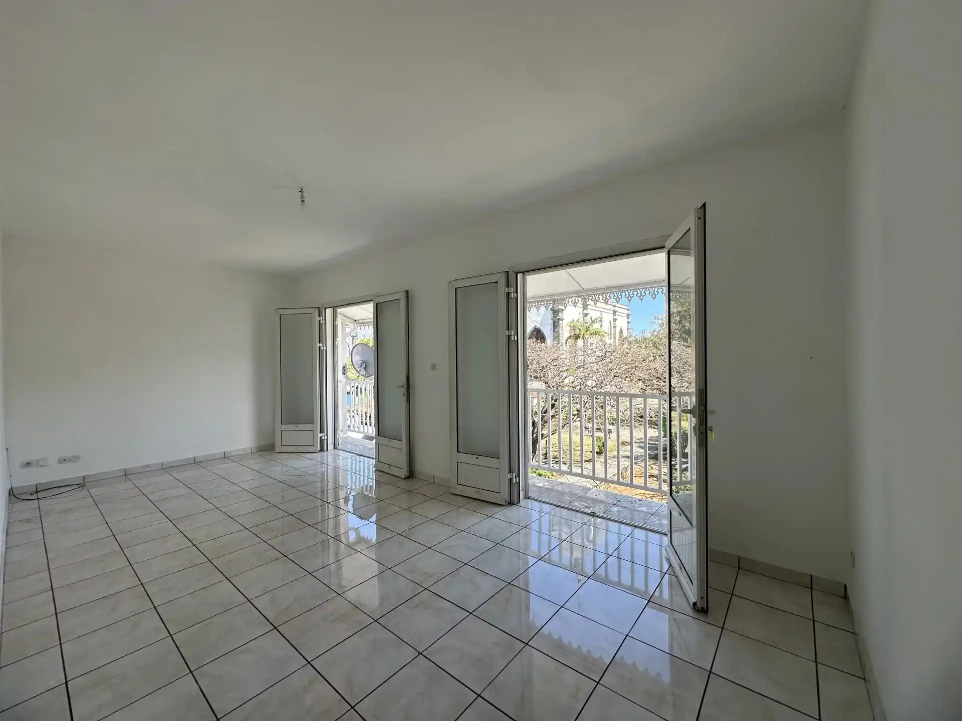 Photo 2 - Appartement à vendre - Ancien 113 400 € 2 pièces 1 chambres 53.54 m² Saint-Louis 97450