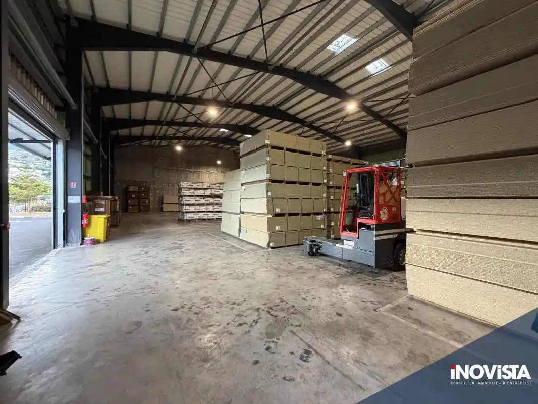 Photo 2 - Local / Bureaux à louer - Ancien 13 370,56 € 772 m² La Possession 97419