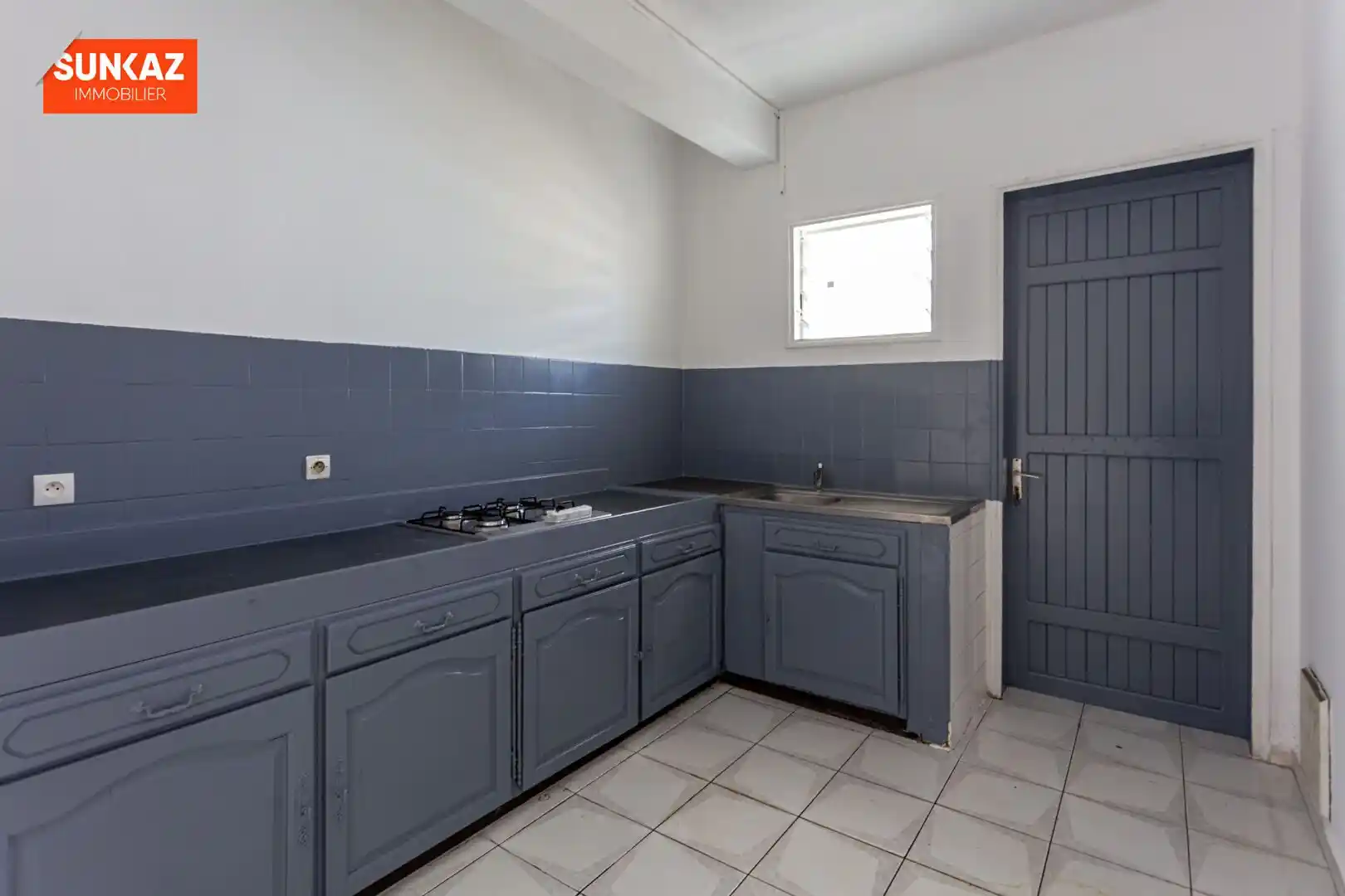 Photo 2 - Appartement à louer - Ancien 690 € 2 pièces 1 chambres 38 m² Saint-Pierre 97432