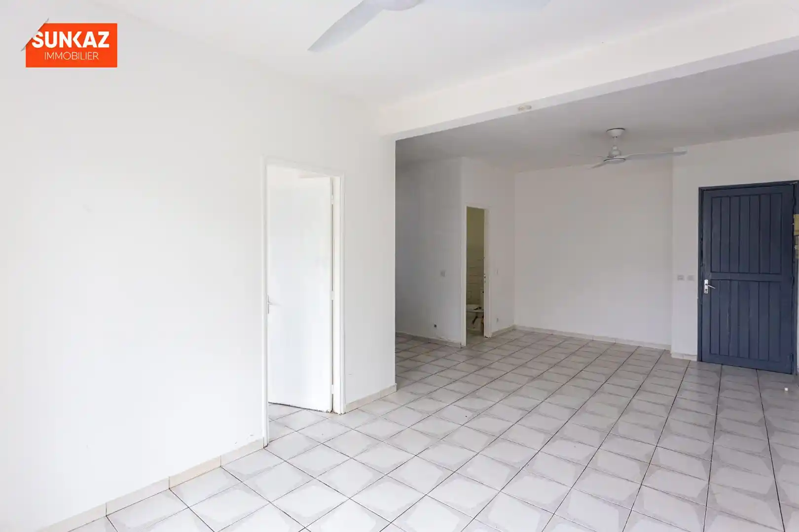 Photo 3 - Appartement à louer - Ancien 690 € 2 pièces 1 chambres 38 m² Saint-Pierre 97432