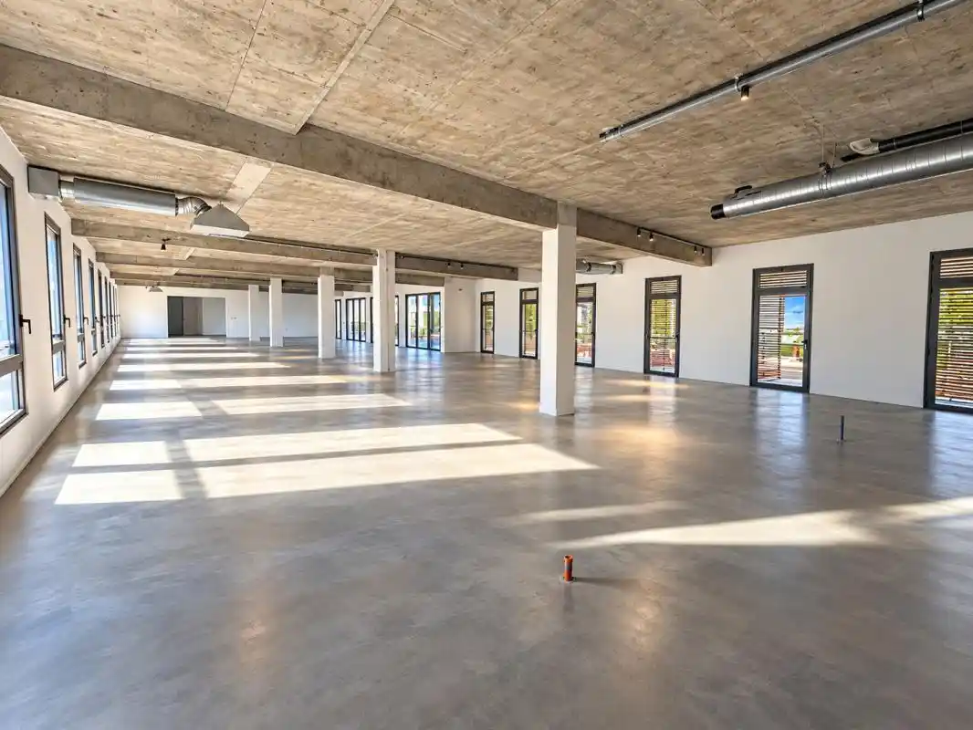 Photo 2 - Local / Bureaux à louer - Ancien 10 530 € 405 m² Sainte-Marie 97438