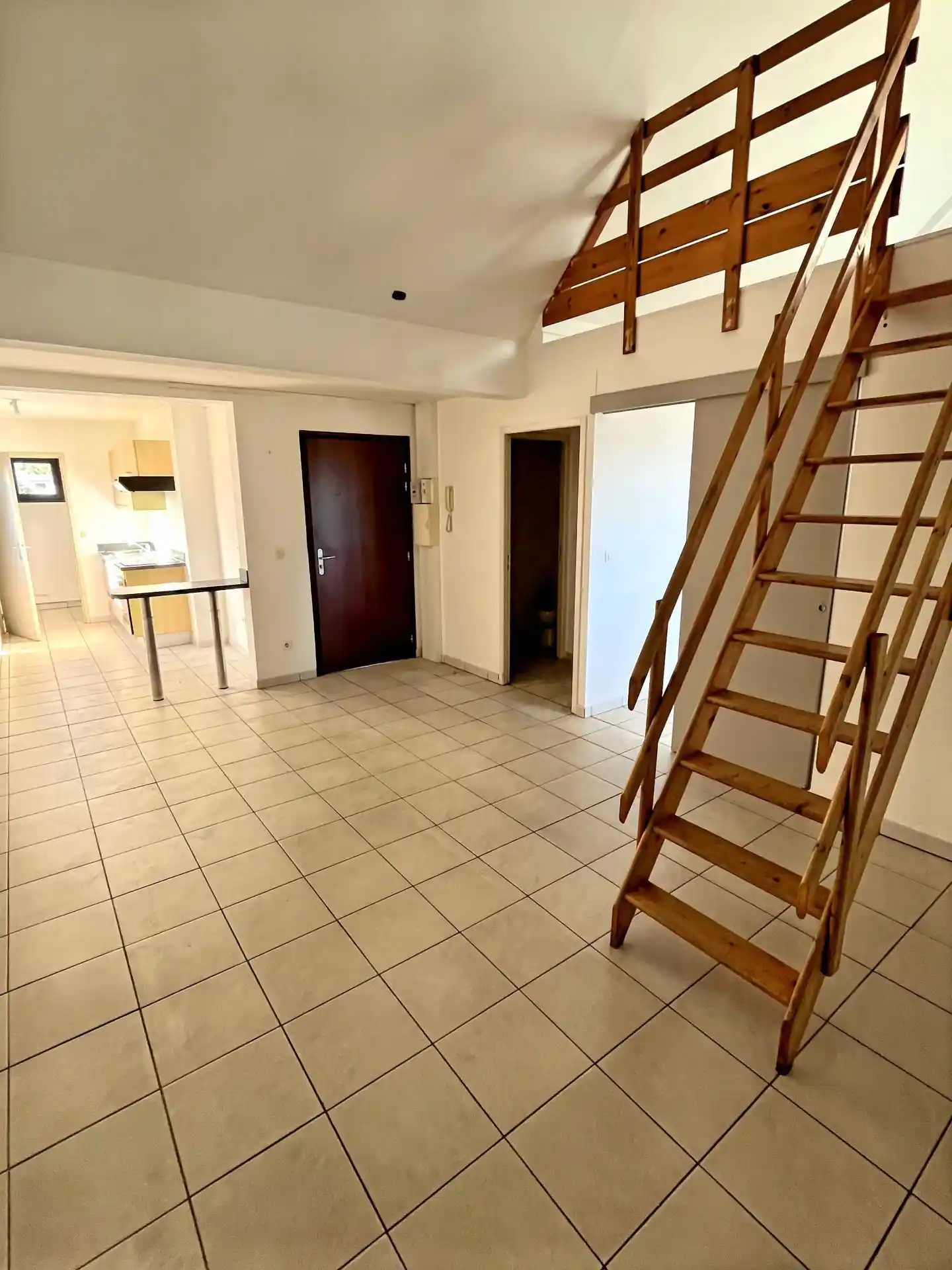Photo 2 - Appartement à vendre - Ancien 170 000 € 3 pièces 2 chambres 55.84 m² Saint-Pierre 97432