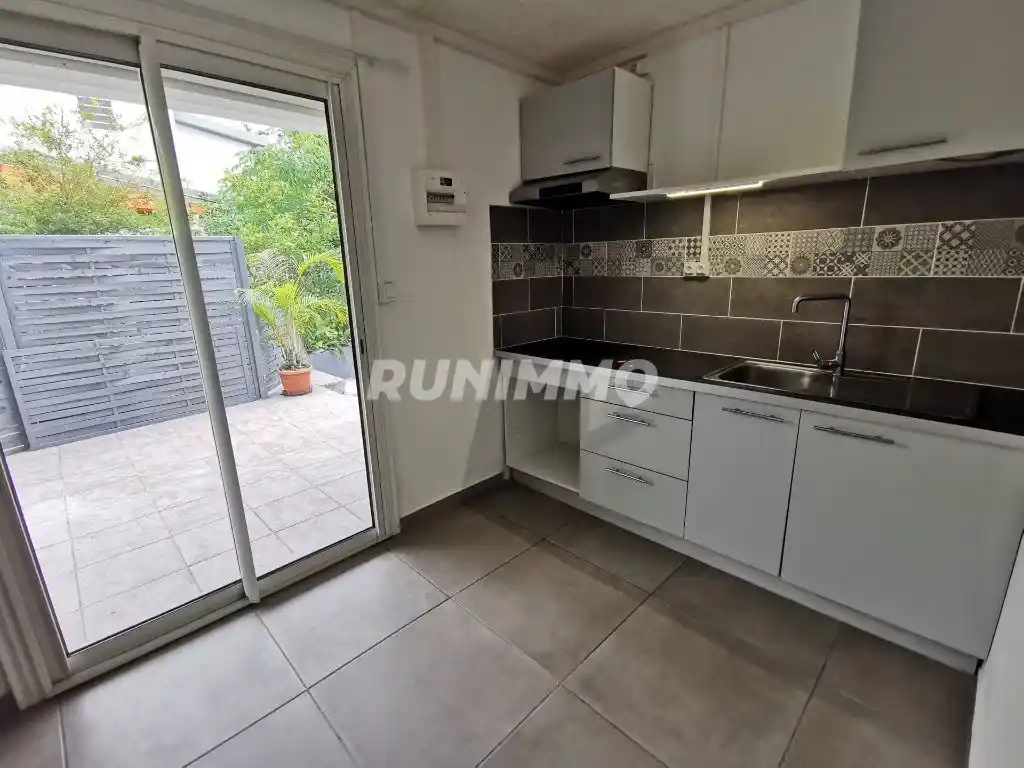 Photo 1 - Appartement à louer - Ancien 694 € 2 pièces 1 chambres 35 m² Le Tampon 97430