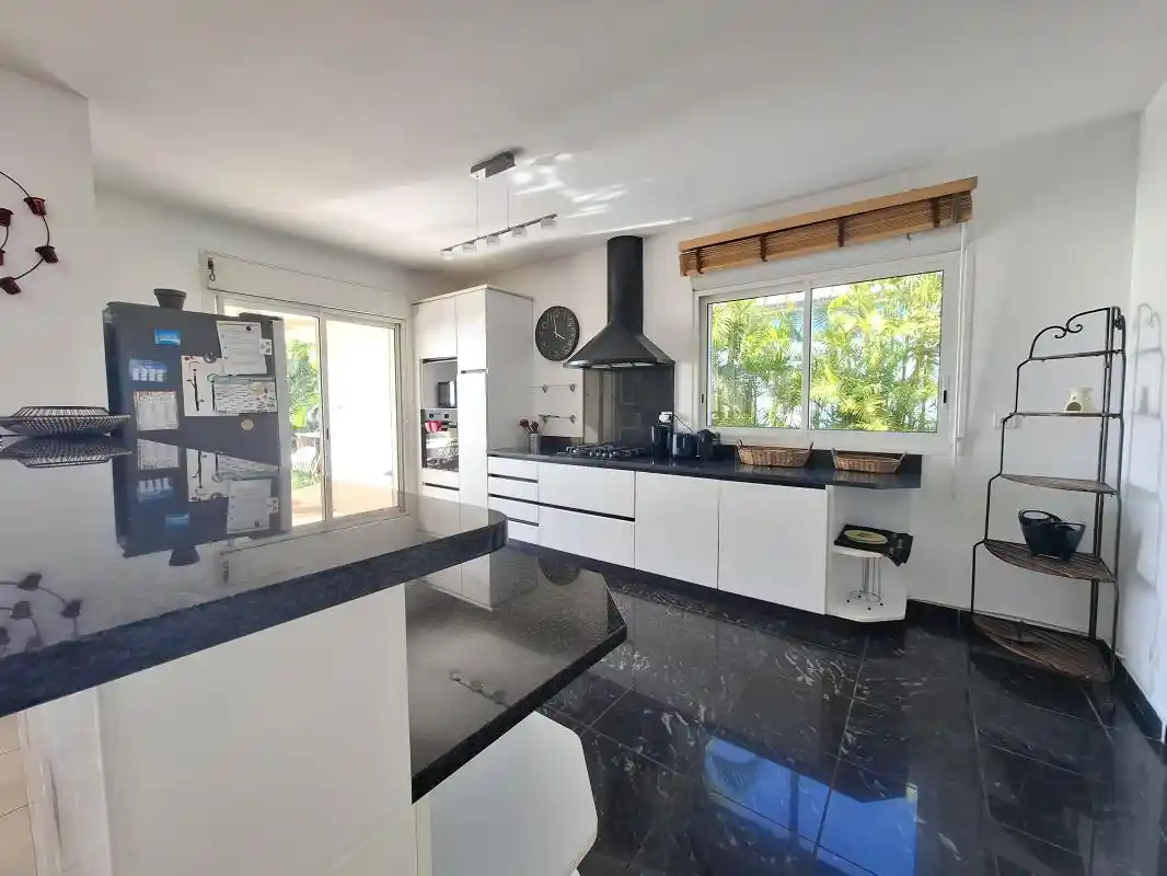 Photo 4 - Maison à vendre - Ancien 1 548 750 € 6 pièces 181 m² Saint-Paul Saint-Gilles les Bains 97434