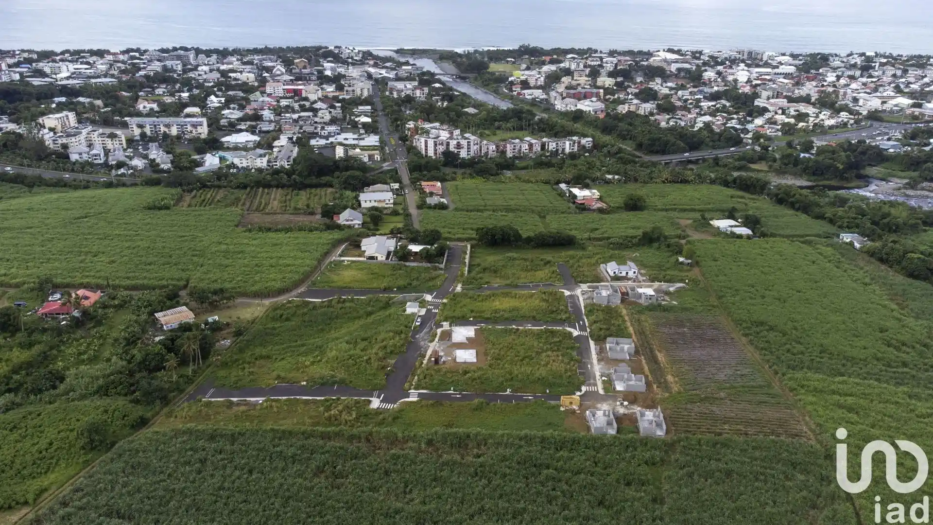 Photo 2 - Terrain à vendre - Ancien 109 800 € 356 m² Saint-Benoît 97470