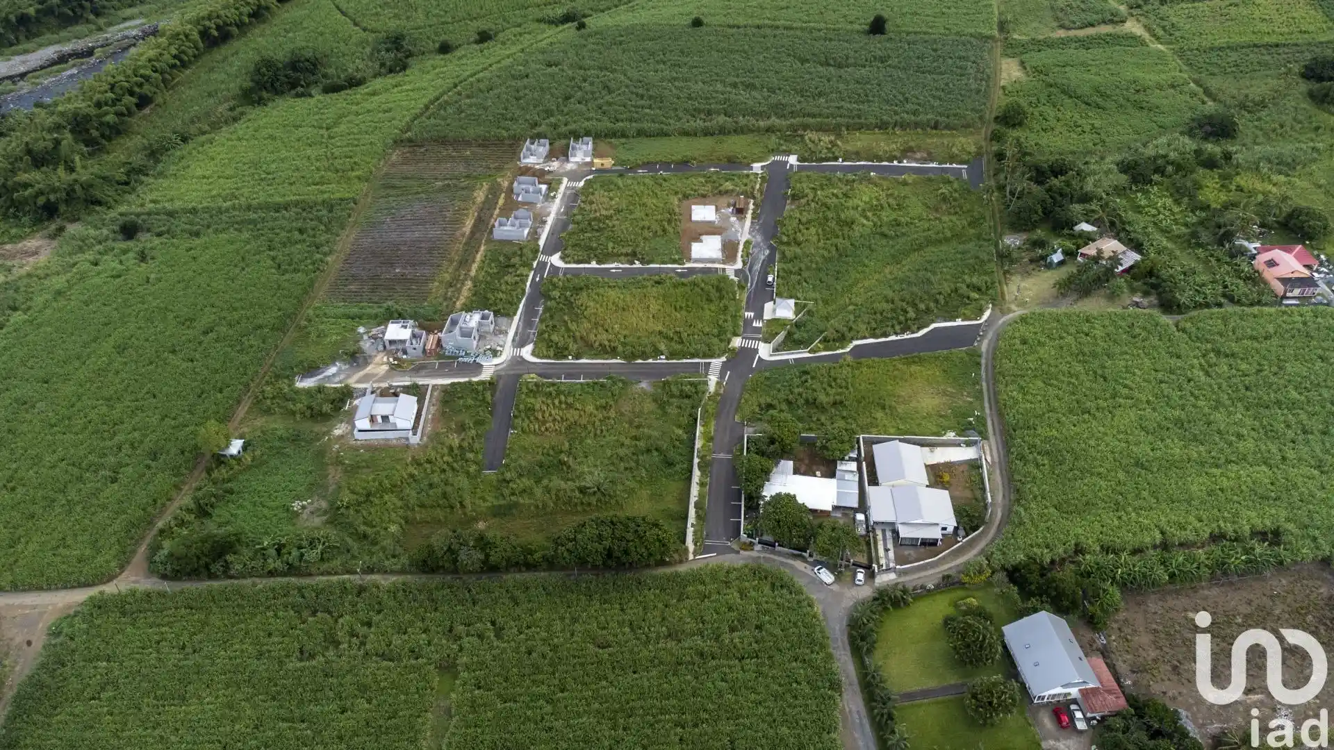 Photo 2 - Terrain à vendre - Ancien 94 500 € 305 m² Saint-Benoît 97470