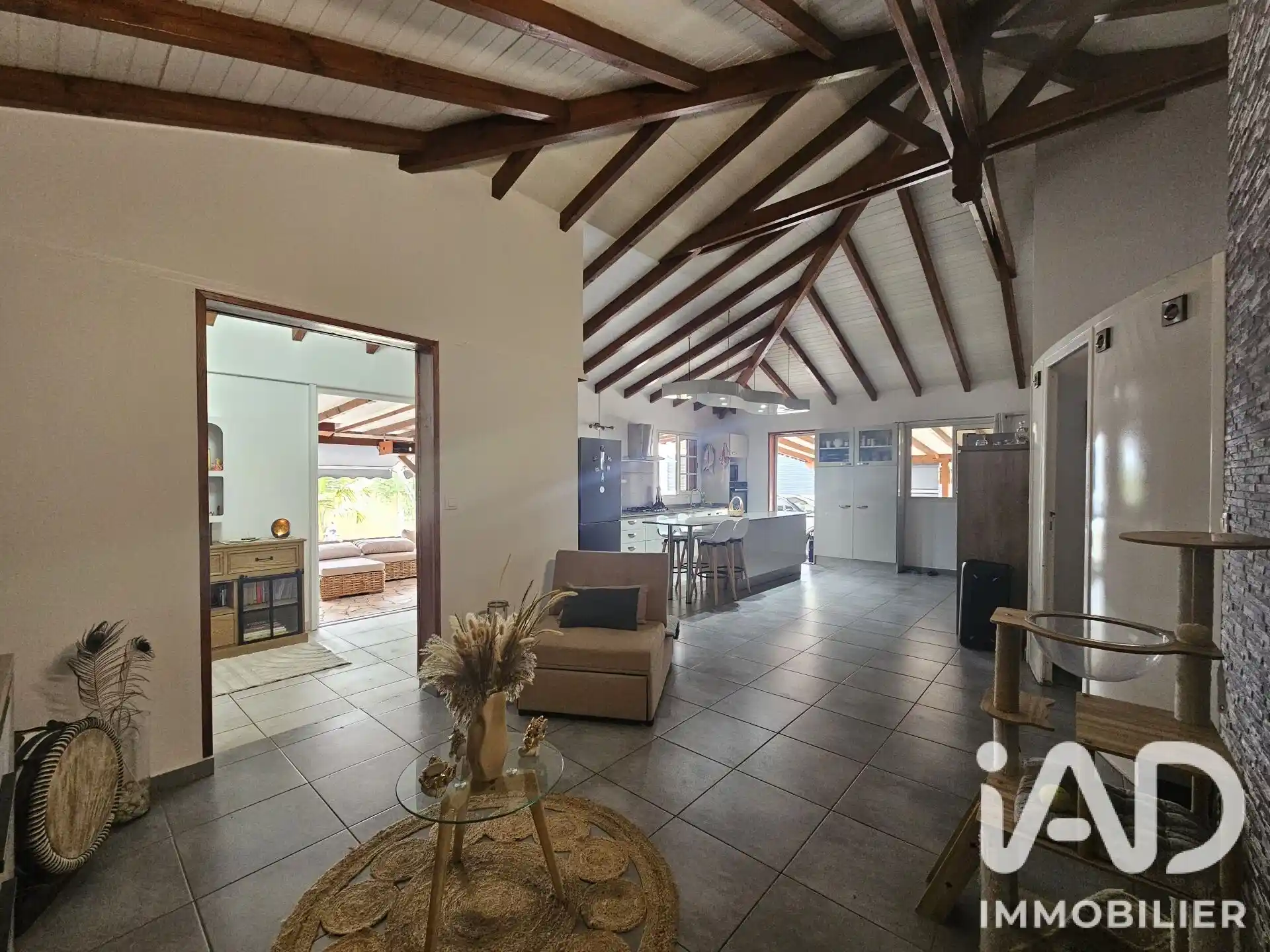 Photo 3 - Maison à vendre - Ancien 390 000 € 4 pièces 3 chambres 135 m² Les Abymes 97160