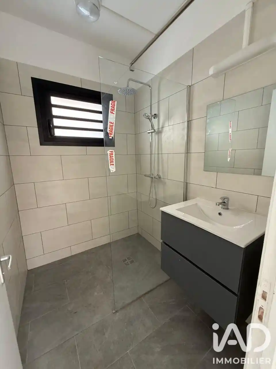 Photo 4 - Maison à louer - Ancien 1 100 € 4 pièces 3 chambres 60 m² Le Tampon 97430