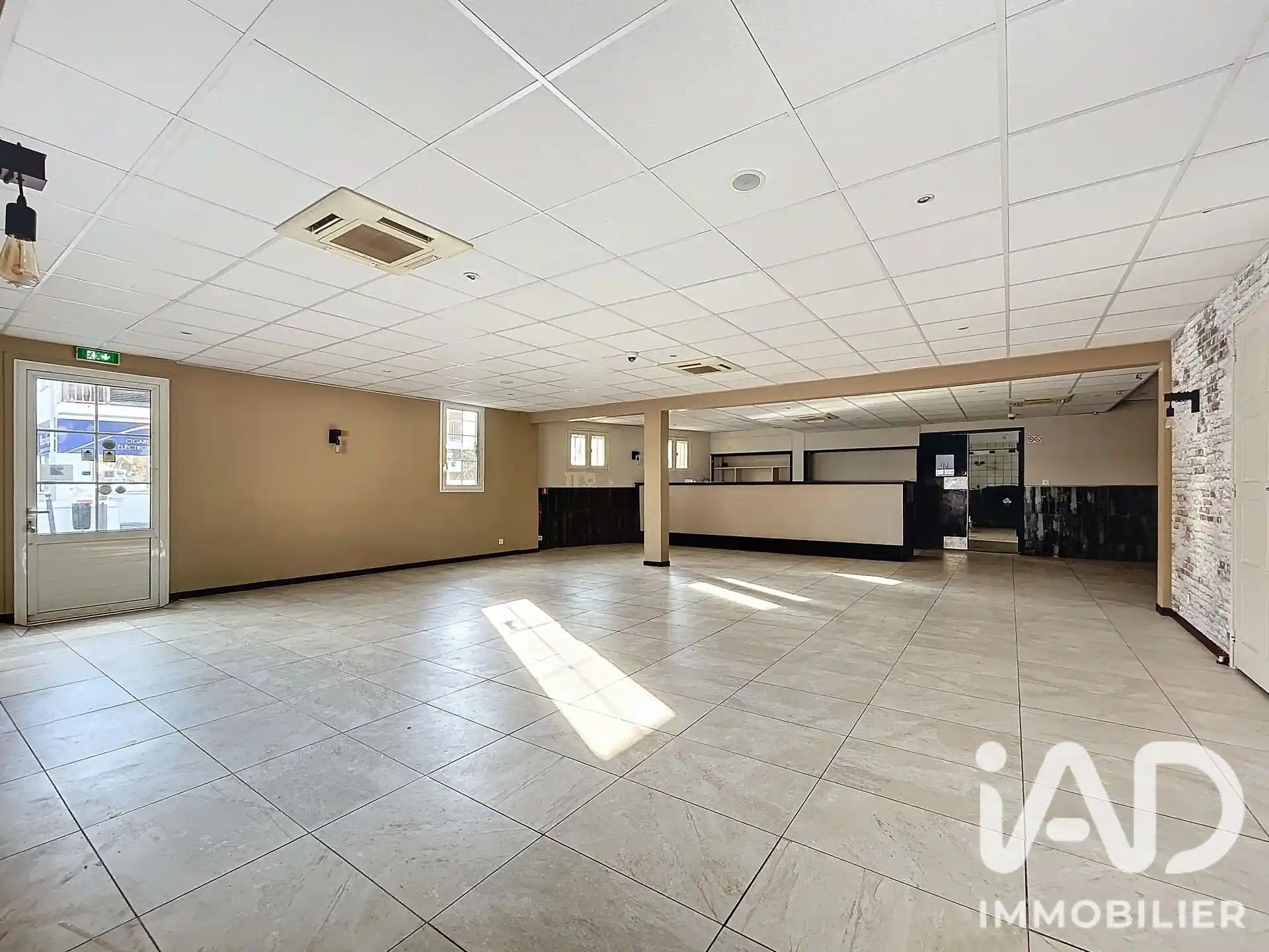 Photo 3 - Local commercial à vendre - Ancien 780 000 € 250 m² Saint-Denis 97400
