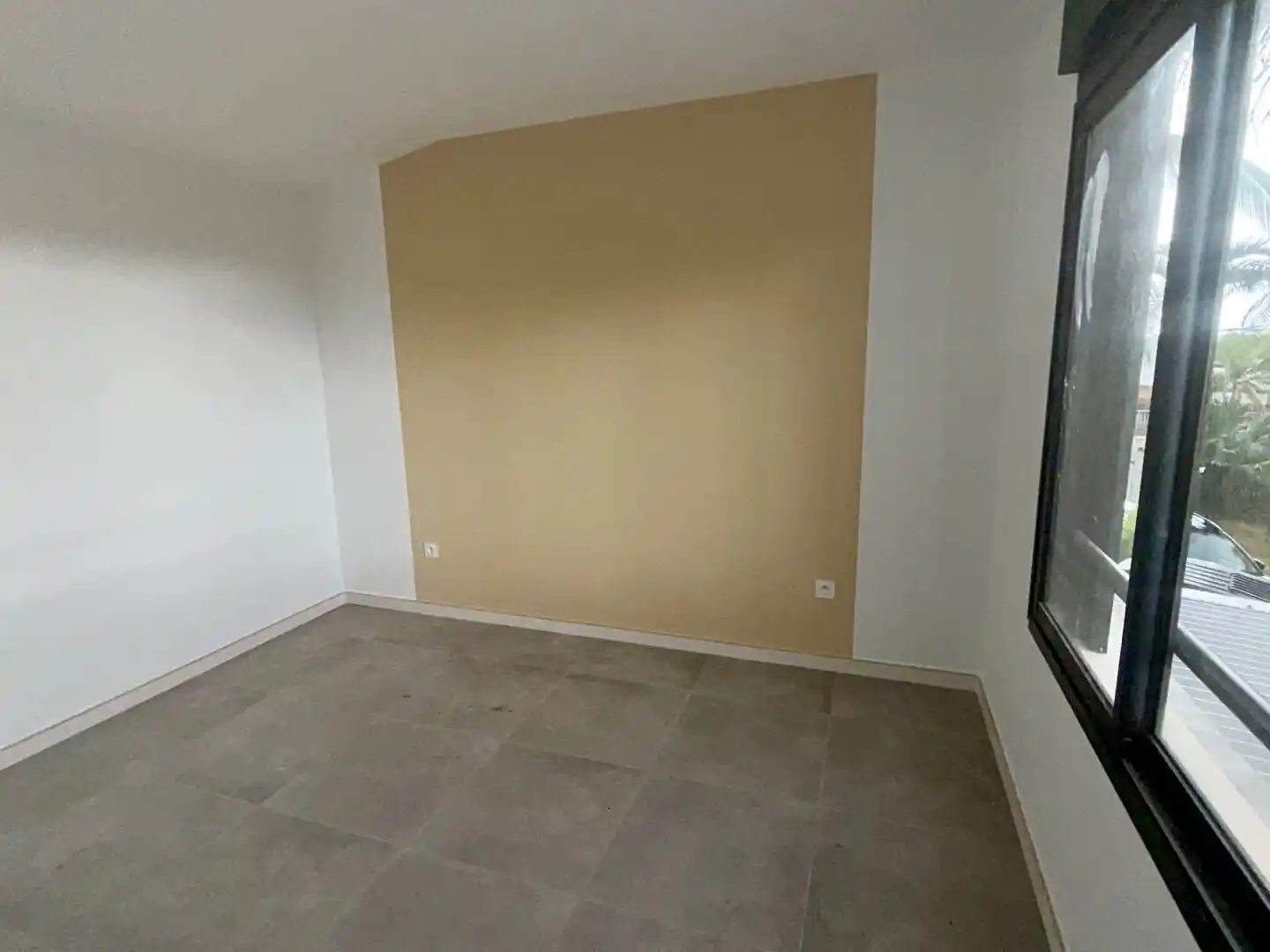 Photo 4 - Maison à louer - Ancien 2 130 € 5 pièces 3 chambres 103 m² Saint-Paul 97460